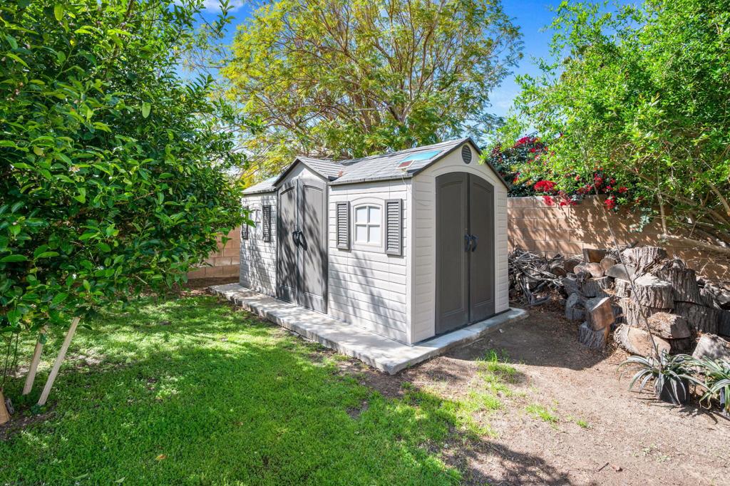 81461 Avenida Esmeralda