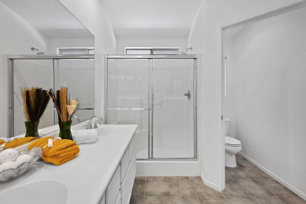 81461 Avenida Esmeralda