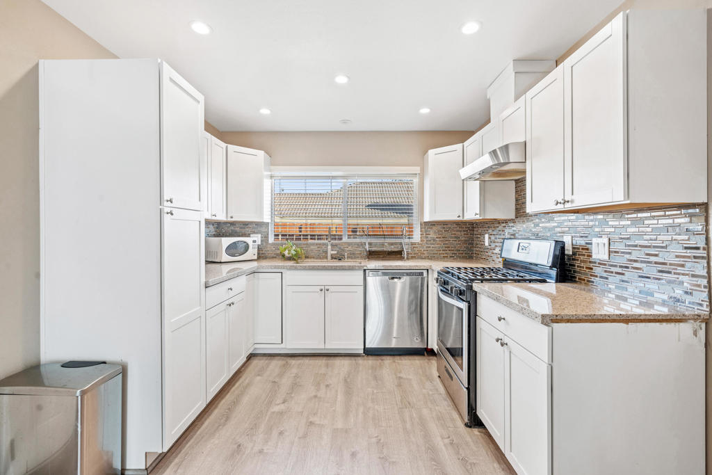 65849 Cahuilla Avenue