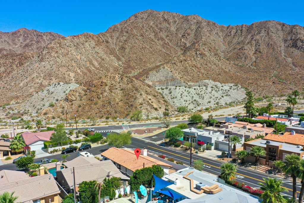 54245 Avenida Mendoza