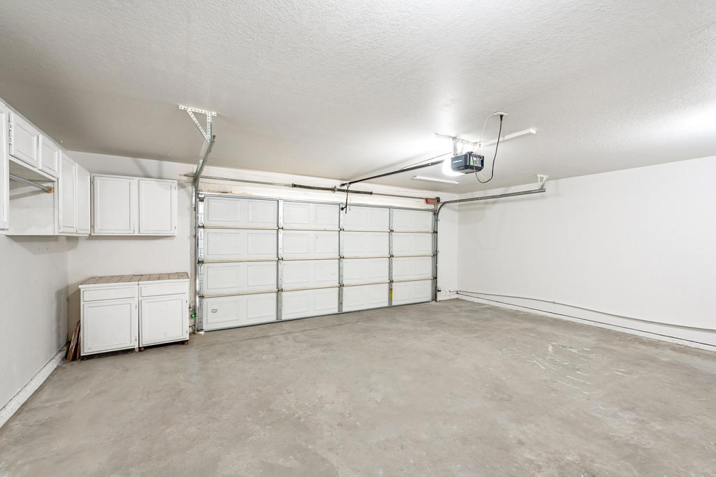 54245 Avenida Mendoza