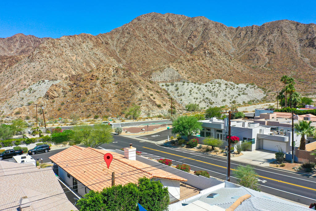 54245 Avenida Mendoza