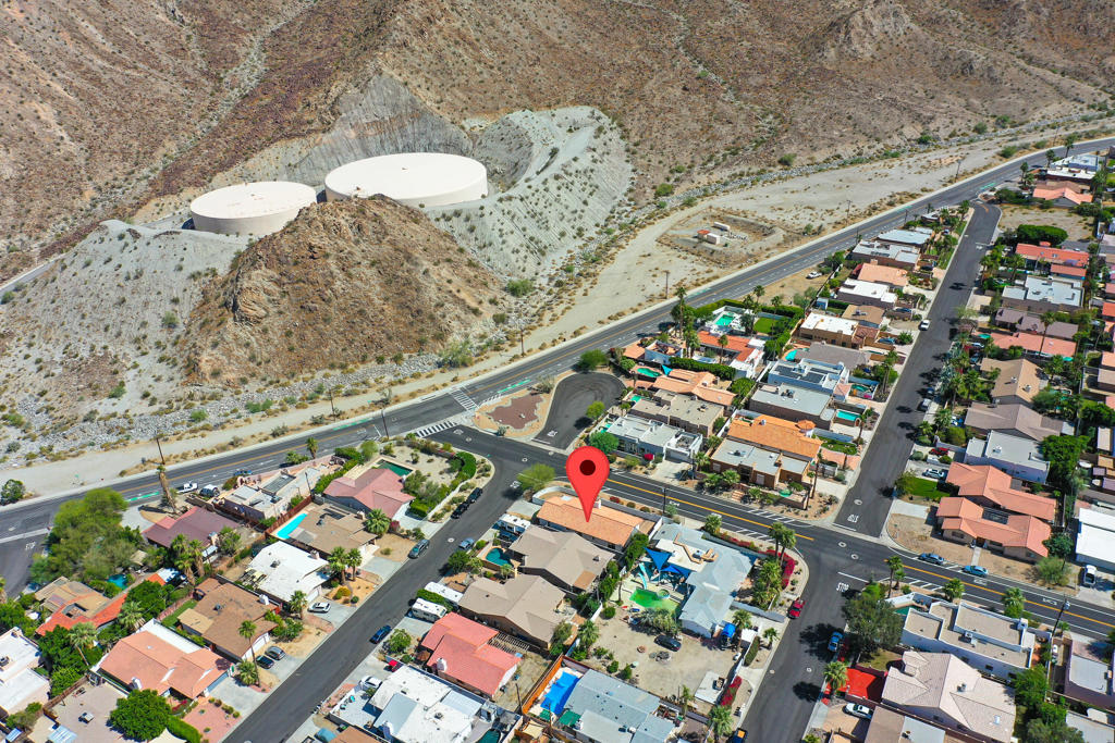 54245 Avenida Mendoza