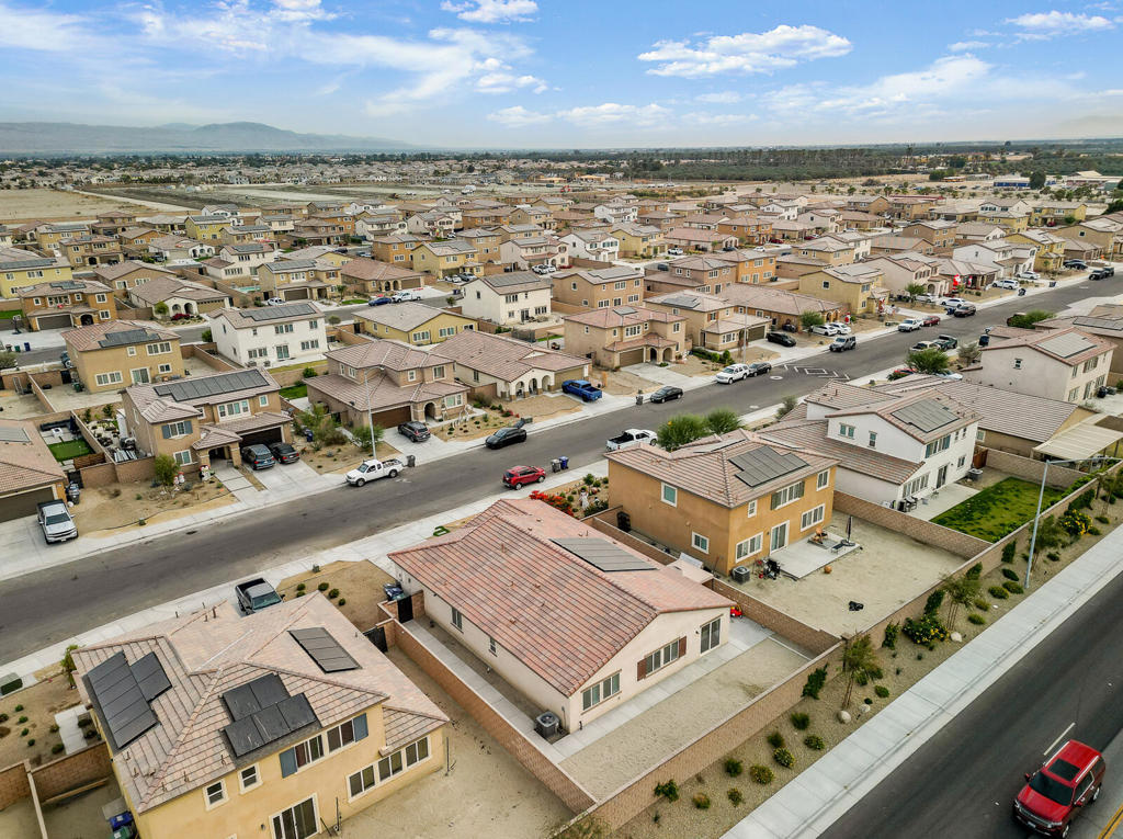 50019 Calle Frontera