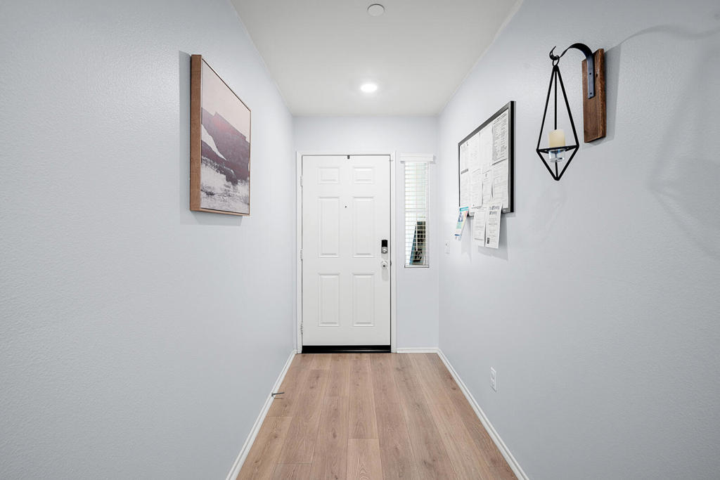 50019 Calle Frontera