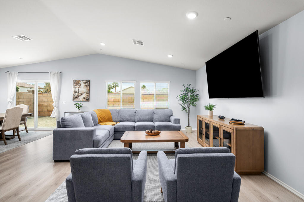 50019 Calle Frontera