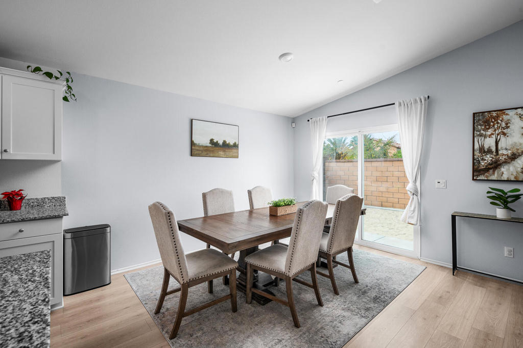 50019 Calle Frontera