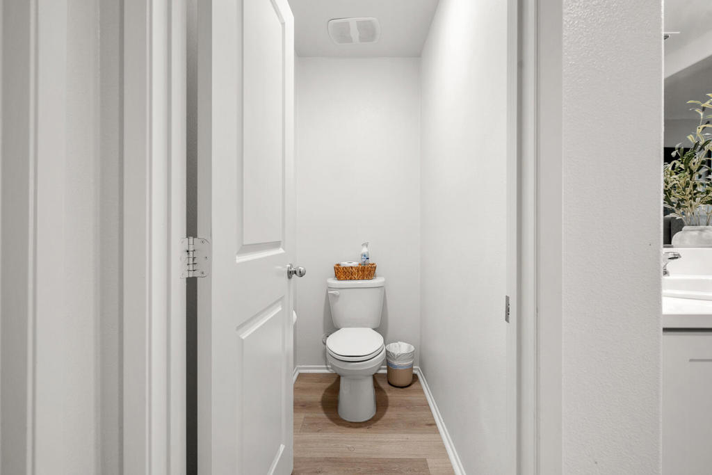 50019 Calle Frontera