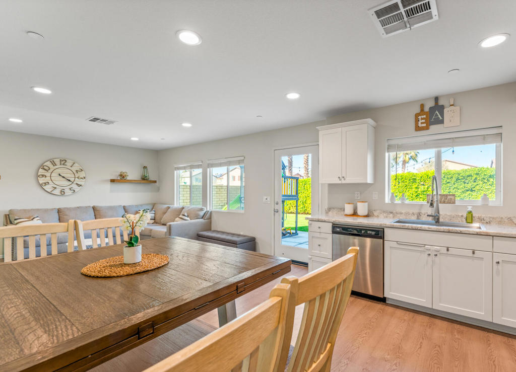 85158 Avenida Tacuba