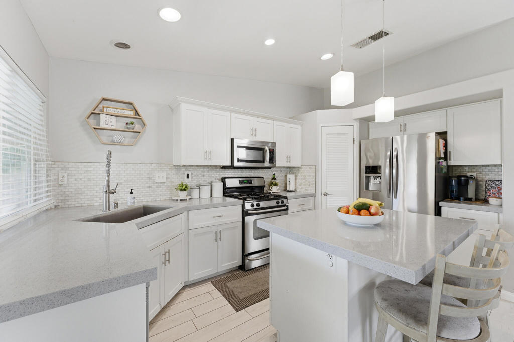 47662 Black Mountain Street