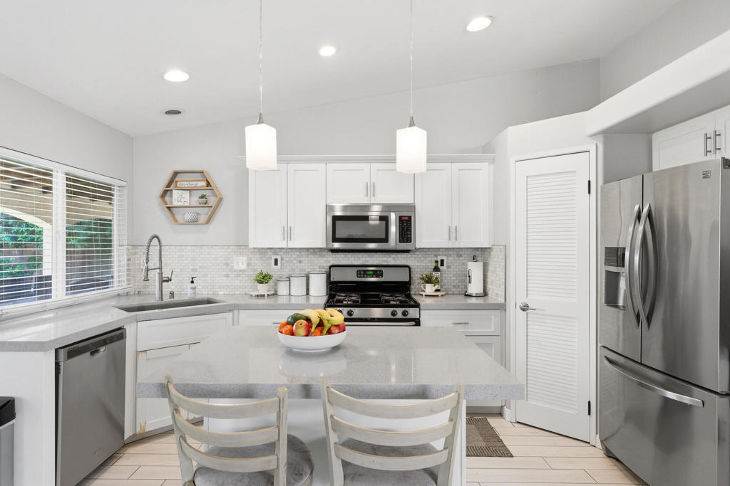 47662 Black Mountain Street