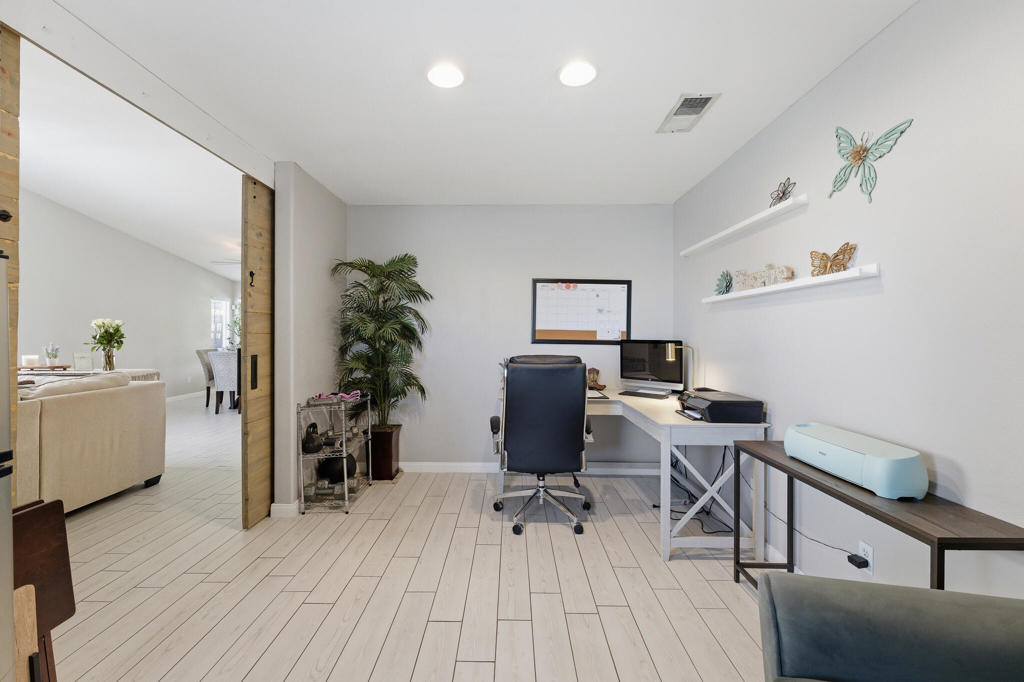 47662 Black Mountain Street