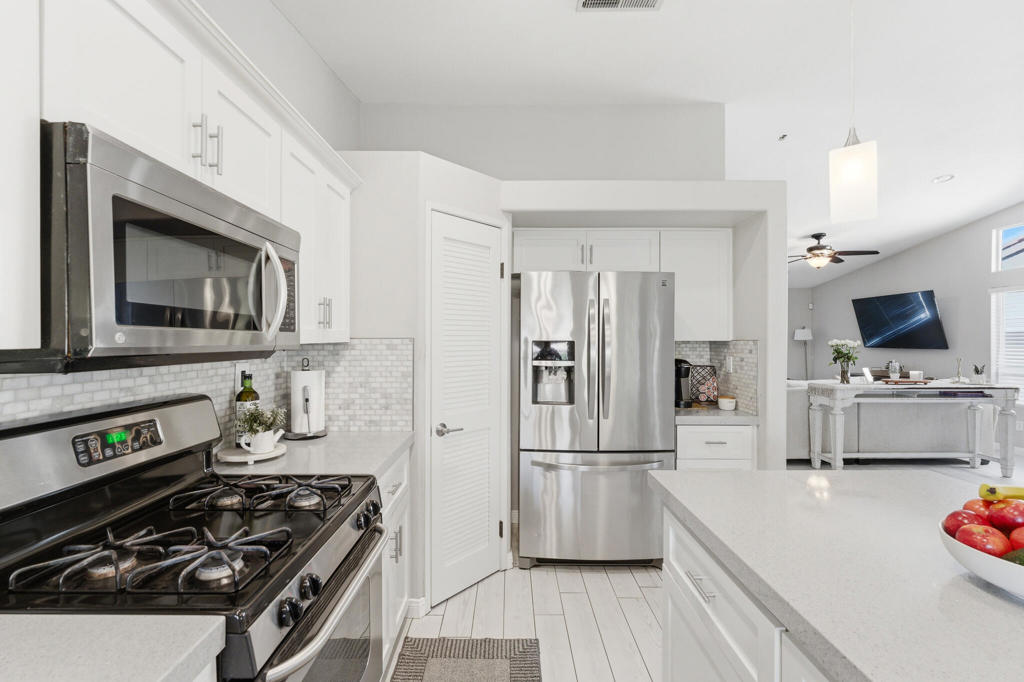 47662 Black Mountain Street