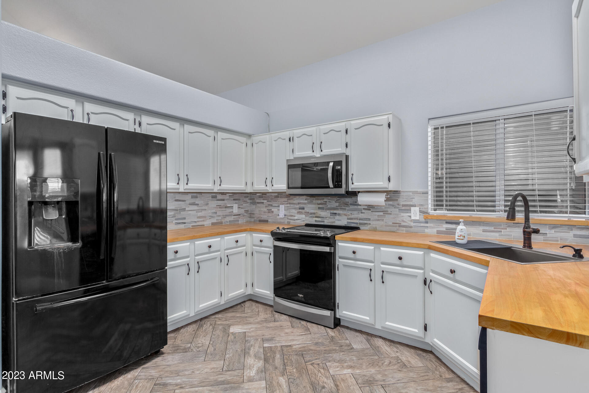 441 S MAPLE Street, 157