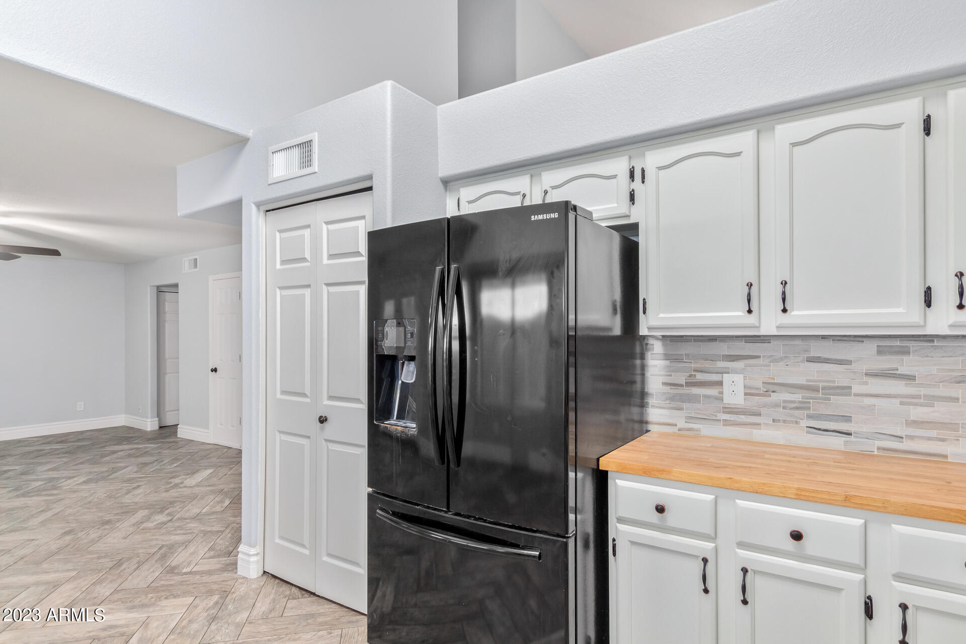 441 S MAPLE Street, 157