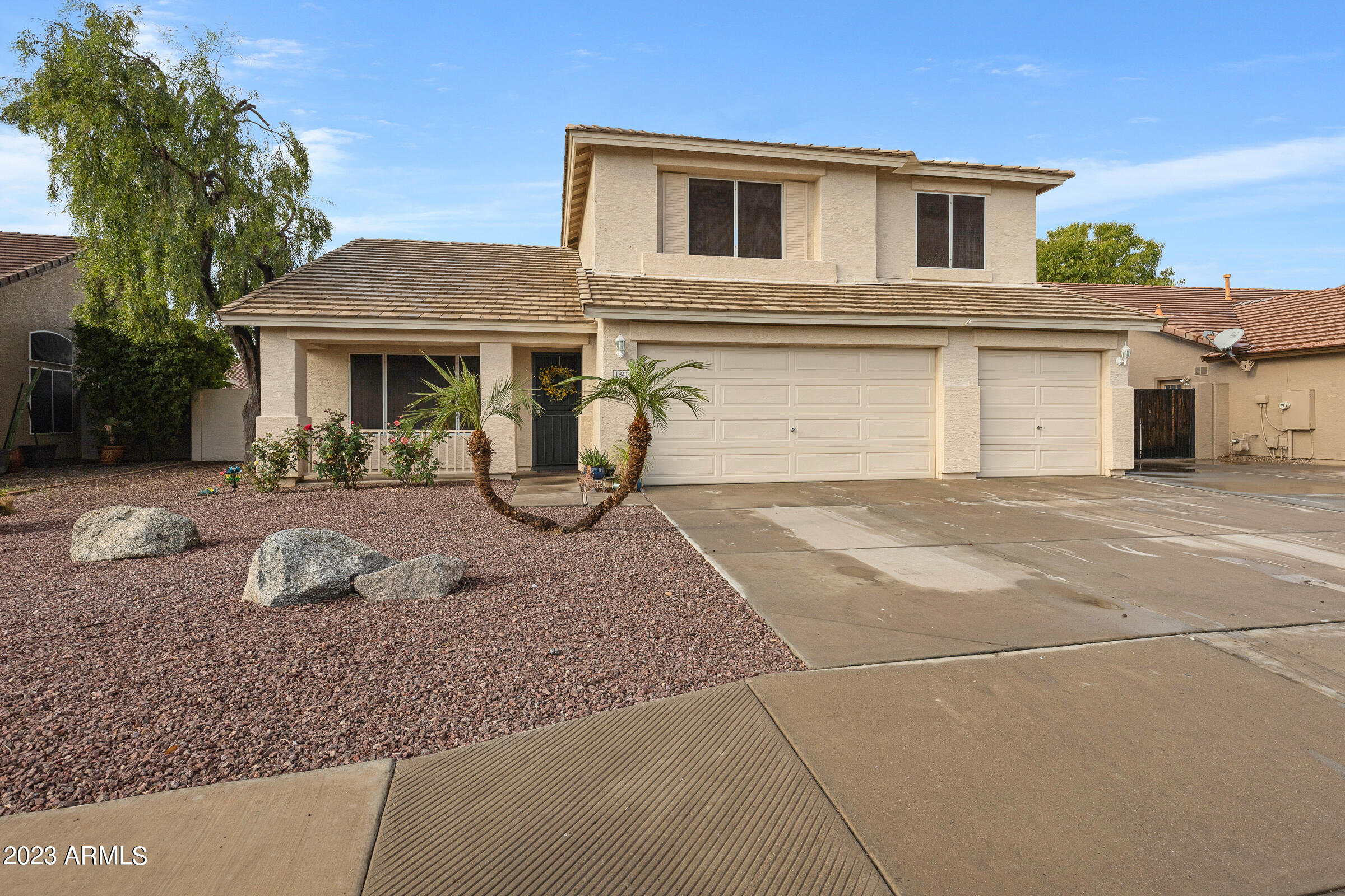 1841 E ROSS Drive
