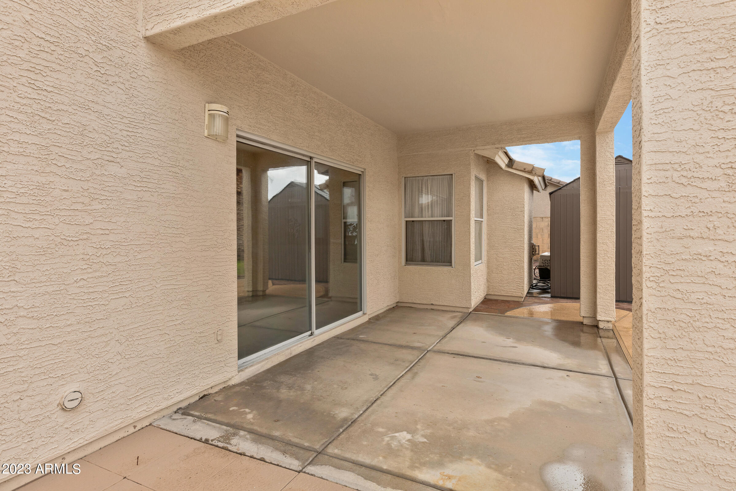1841 E ROSS Drive