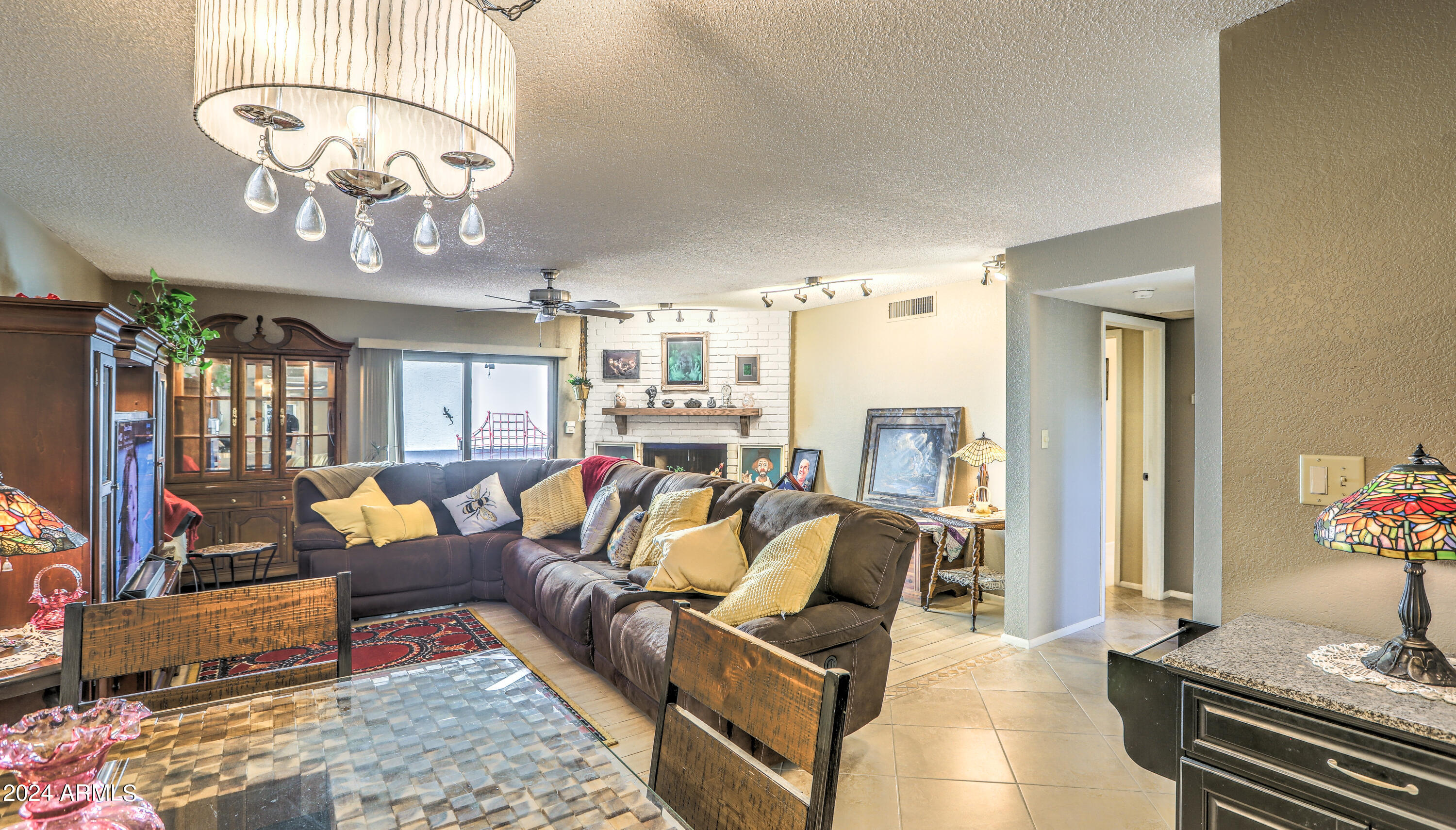 3345 E UNIVERSITY Drive, 33