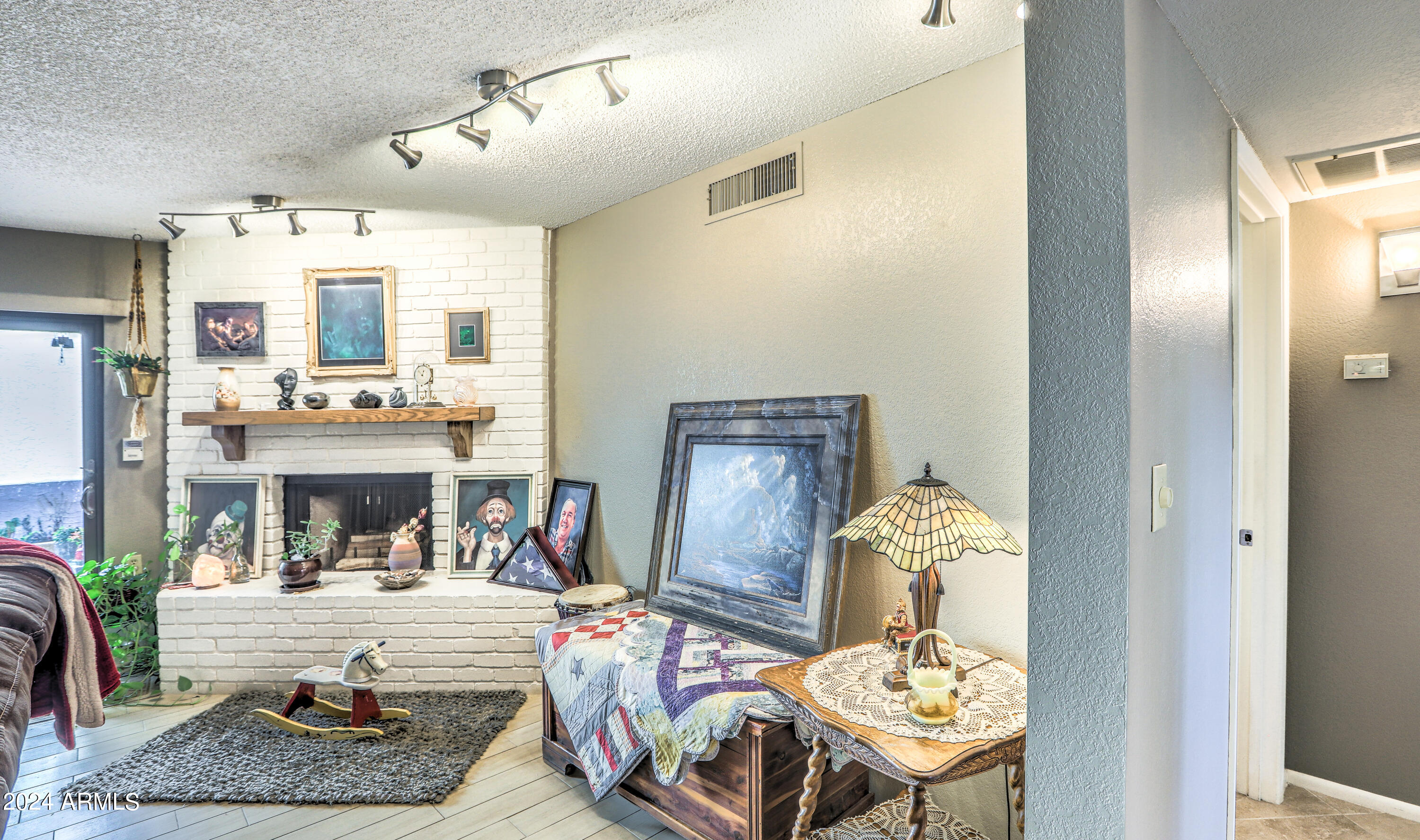 3345 E UNIVERSITY Drive, 33