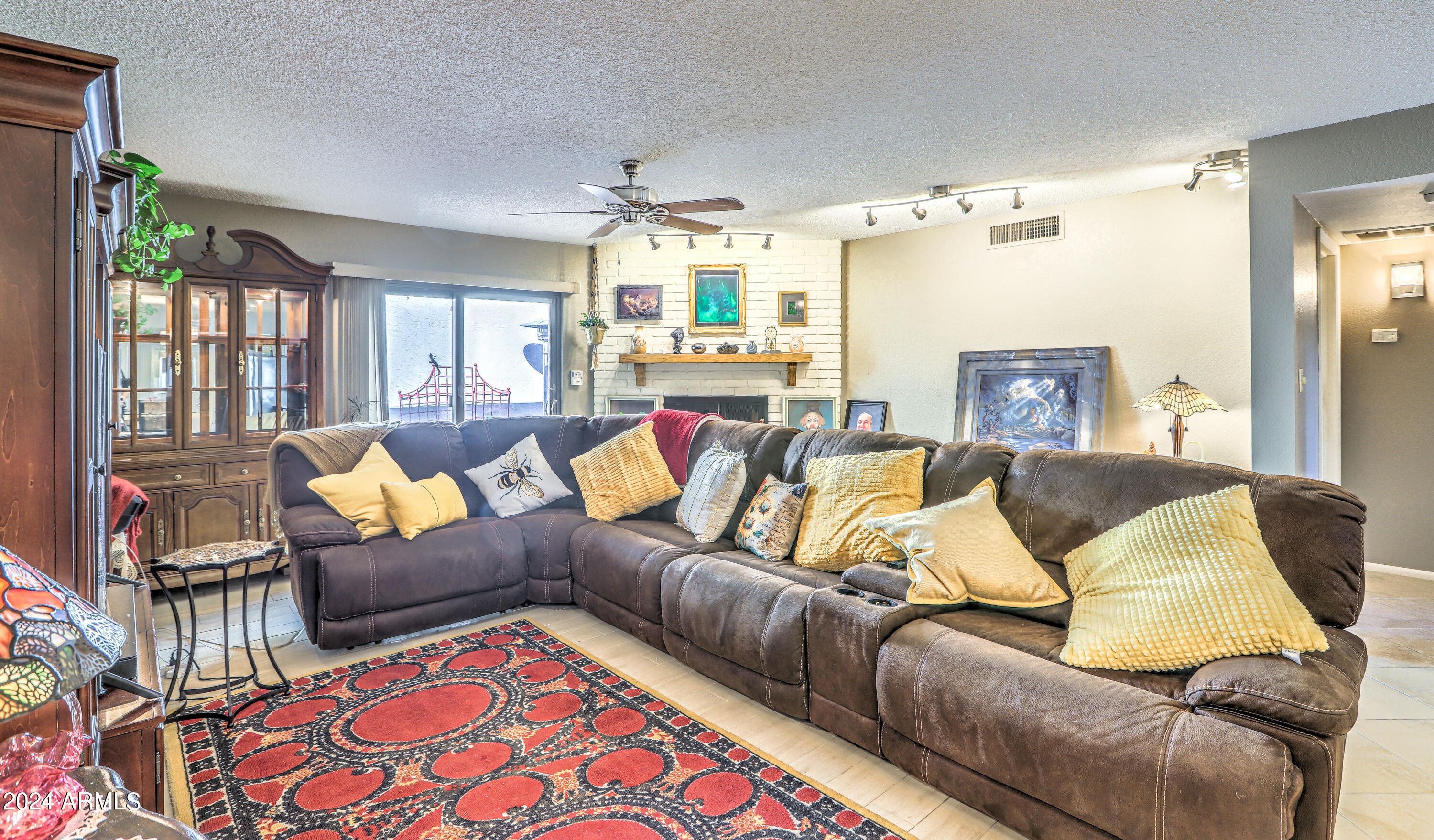 3345 E UNIVERSITY Drive, 33