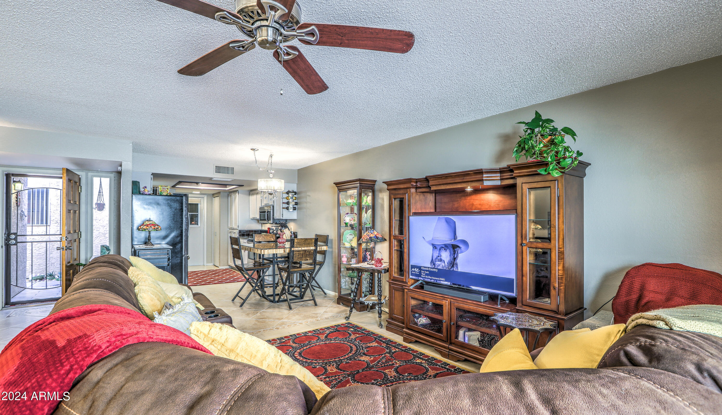 3345 E UNIVERSITY Drive, 33