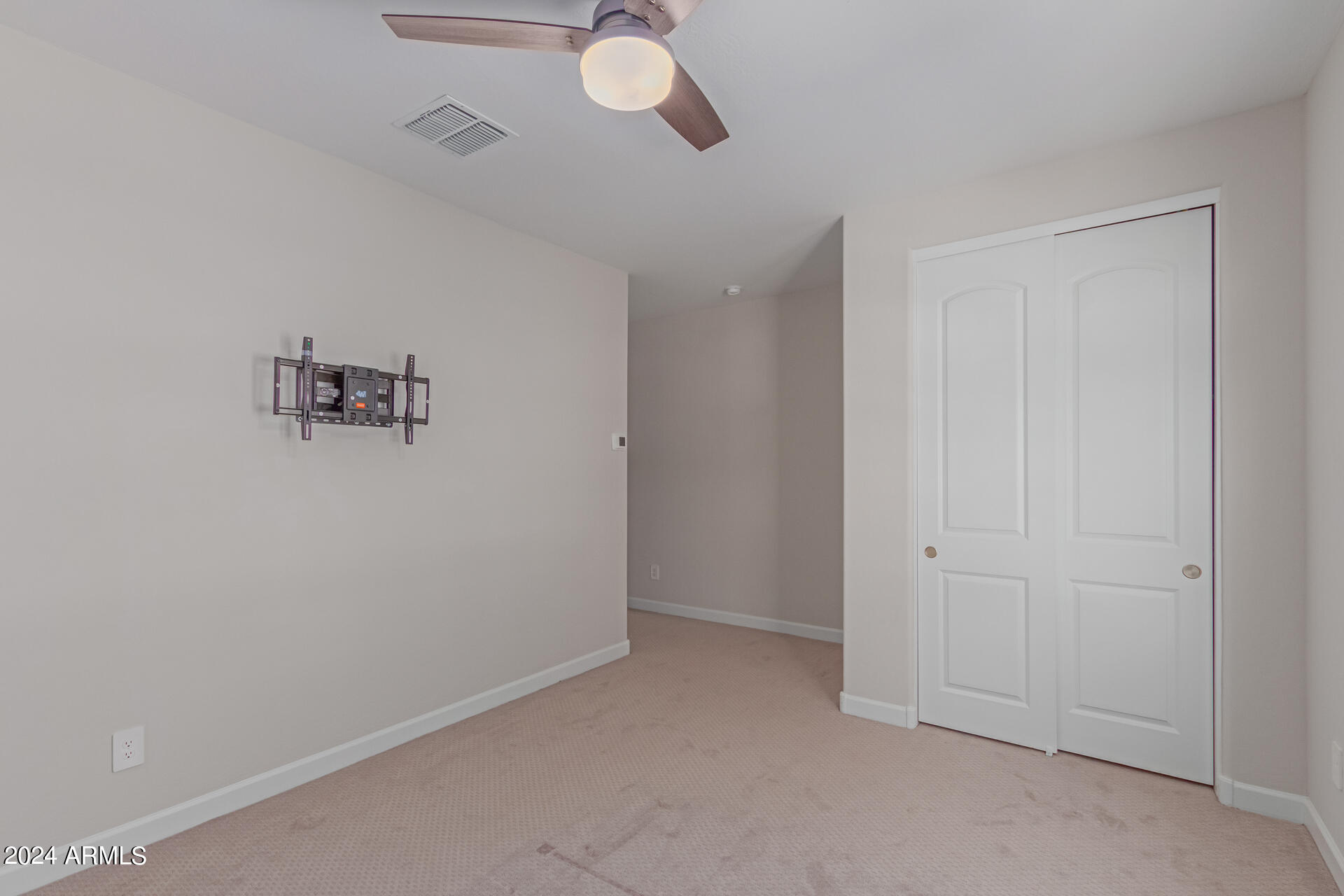38141 W SANTA MONICA Avenue