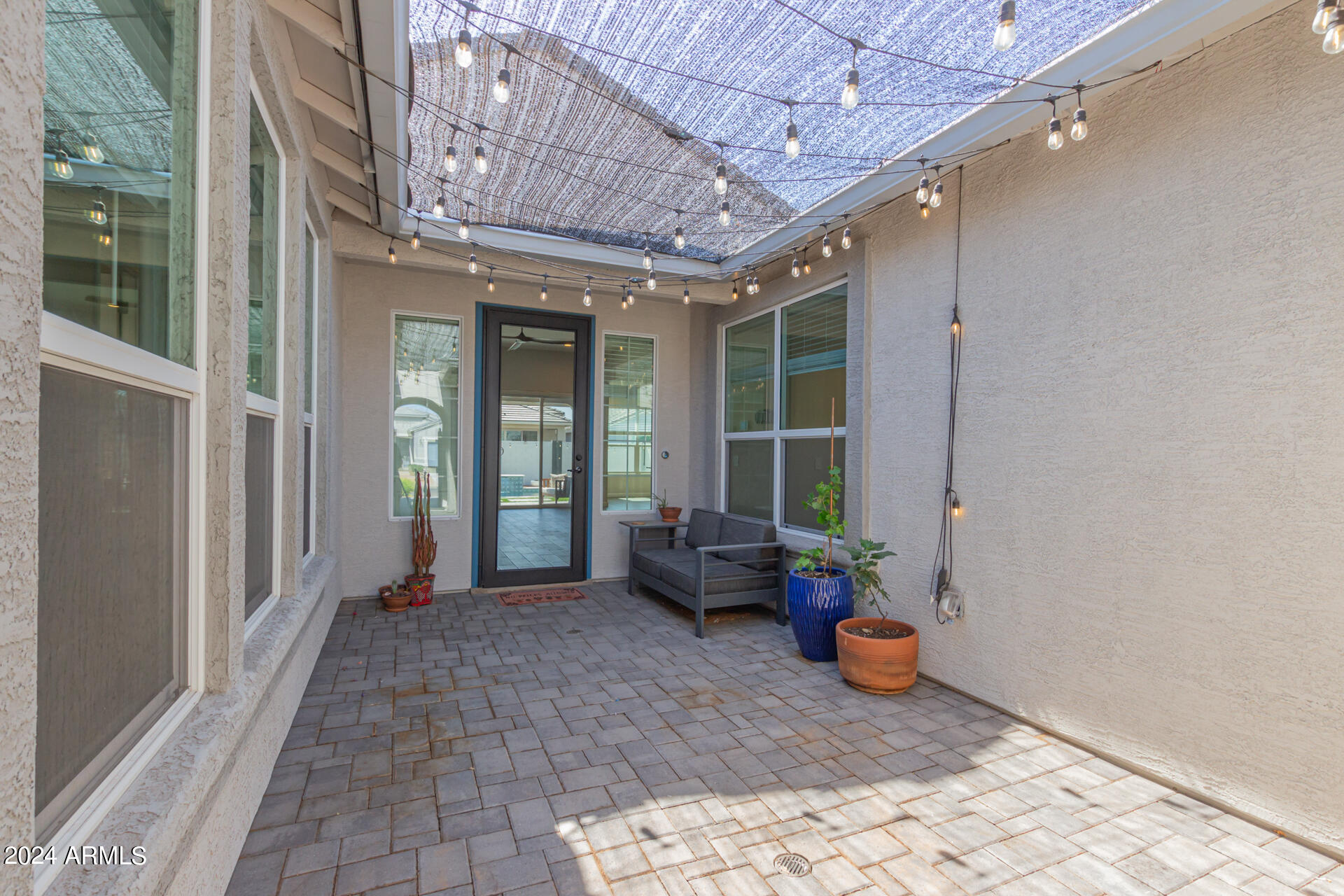 38141 W SANTA MONICA Avenue