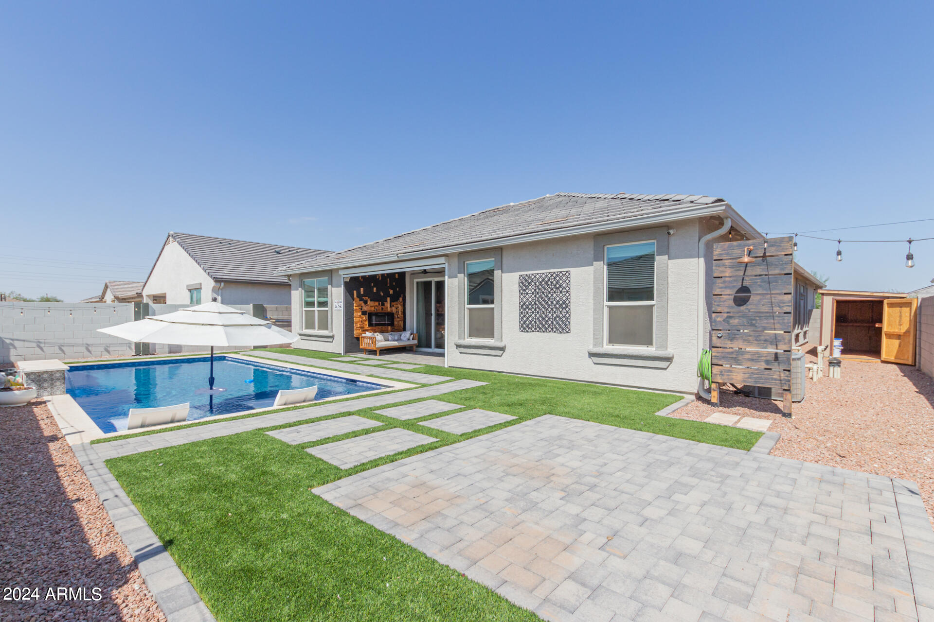 38141 W SANTA MONICA Avenue