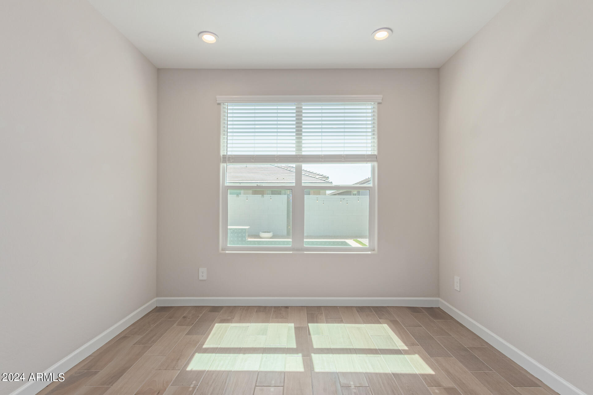 38141 W SANTA MONICA Avenue