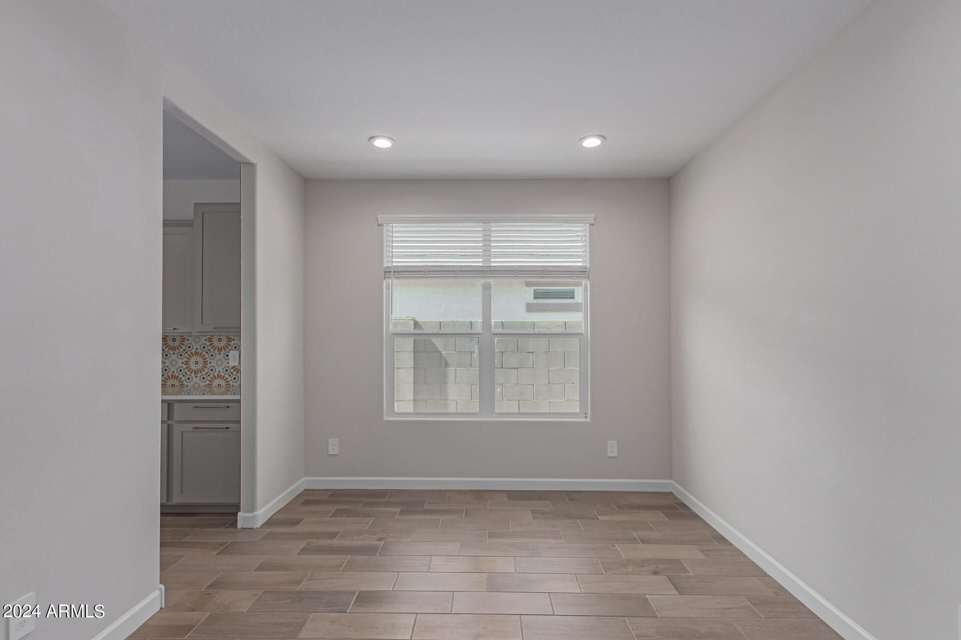 38141 W SANTA MONICA Avenue
