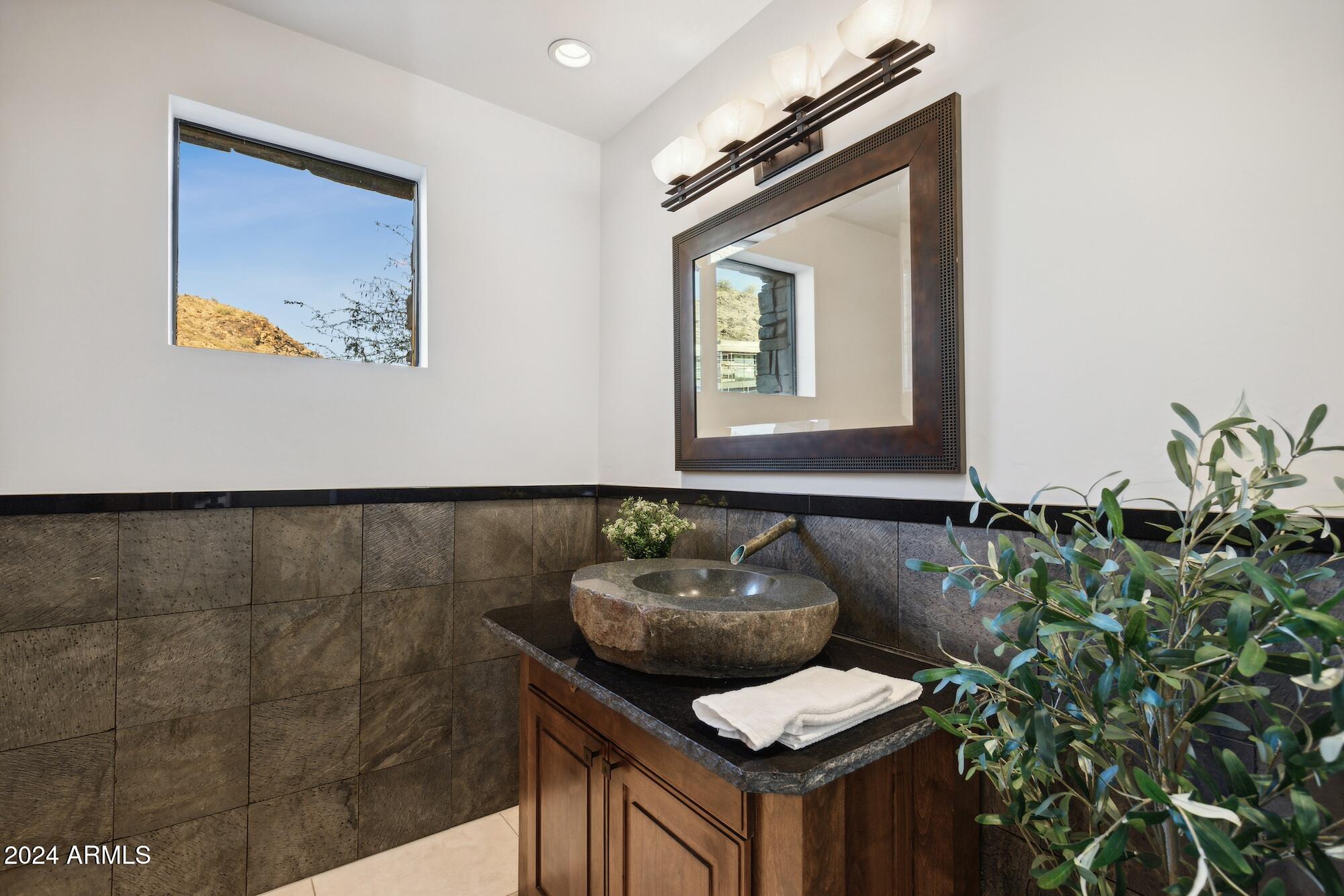 13634 S CANYON Drive