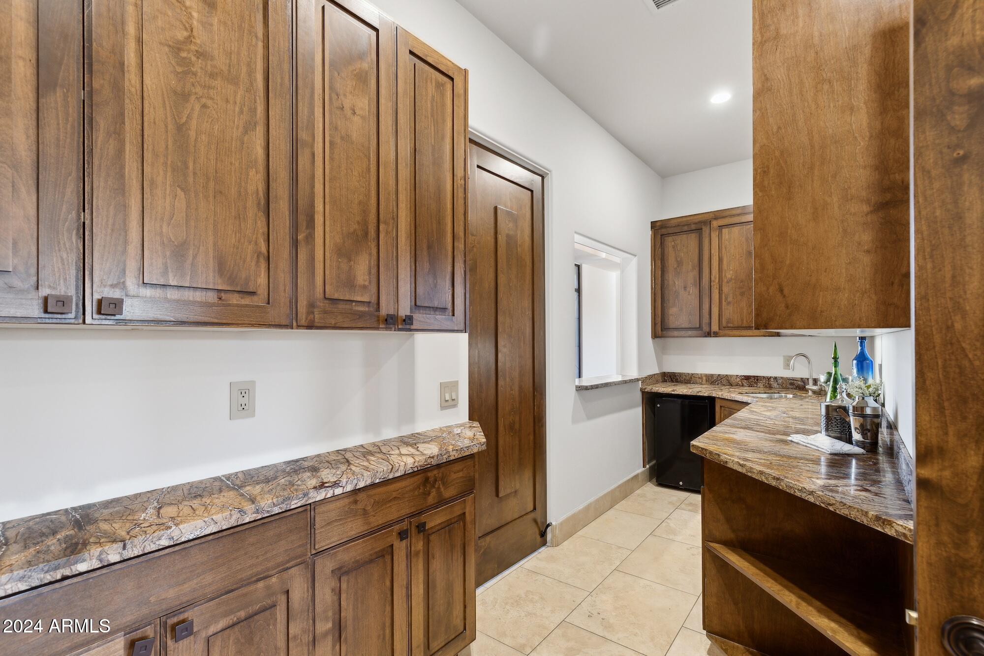 13634 S CANYON Drive