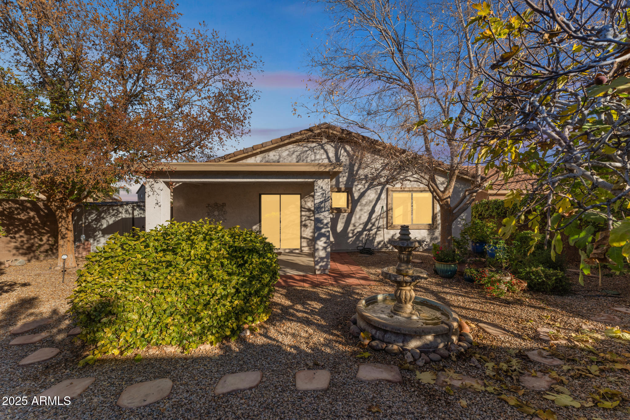 2949 W KRISTINA Avenue