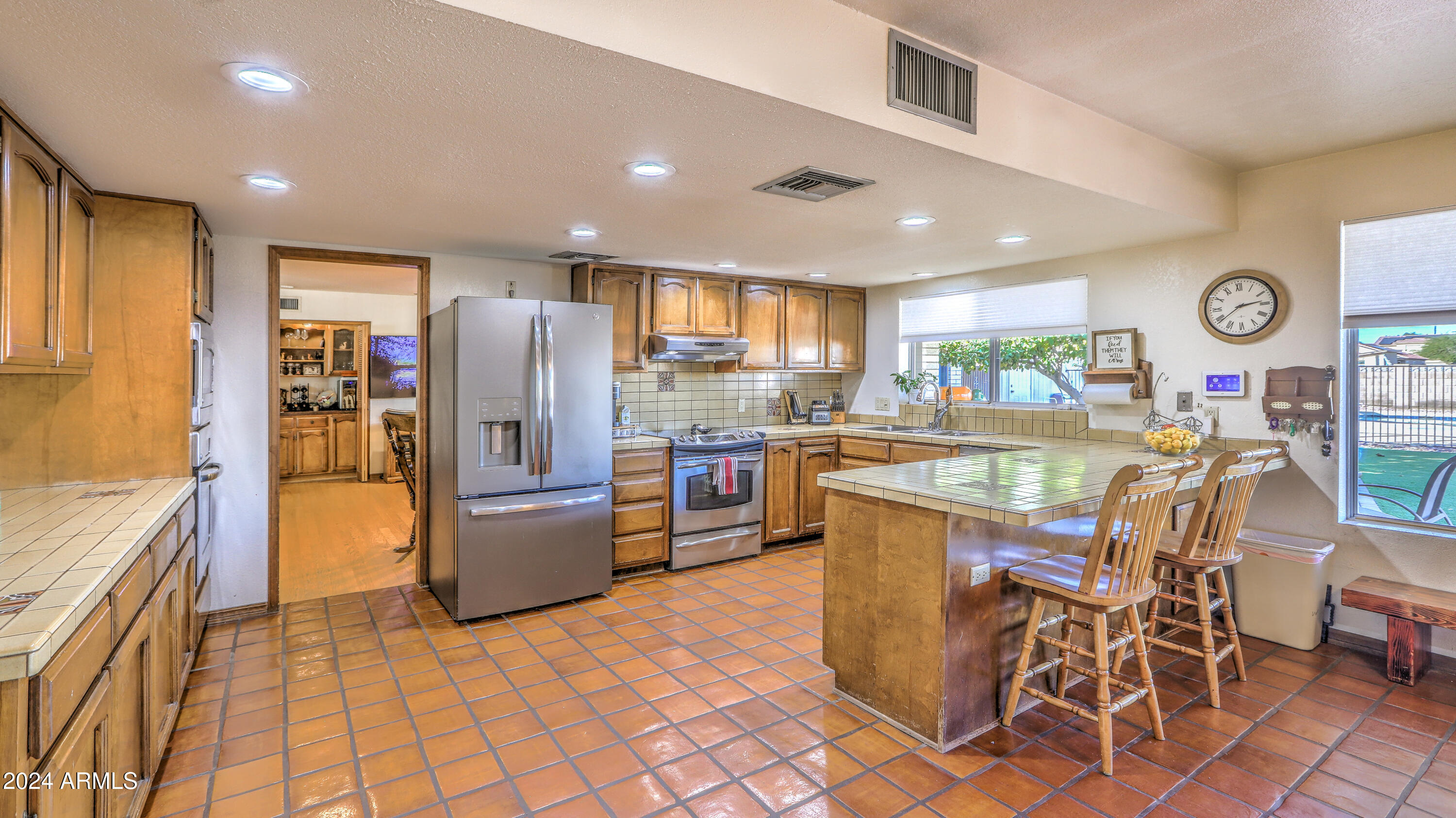 2930 W BELMONT Avenue