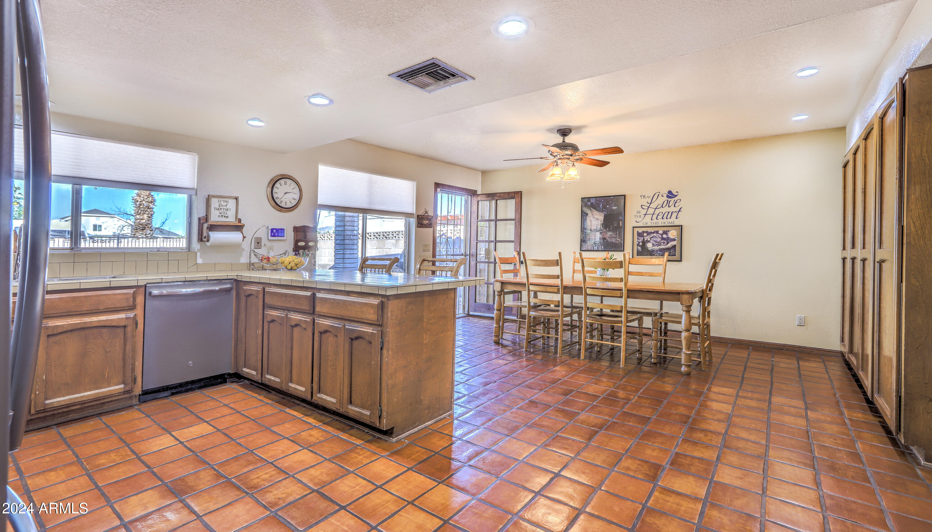2930 W BELMONT Avenue