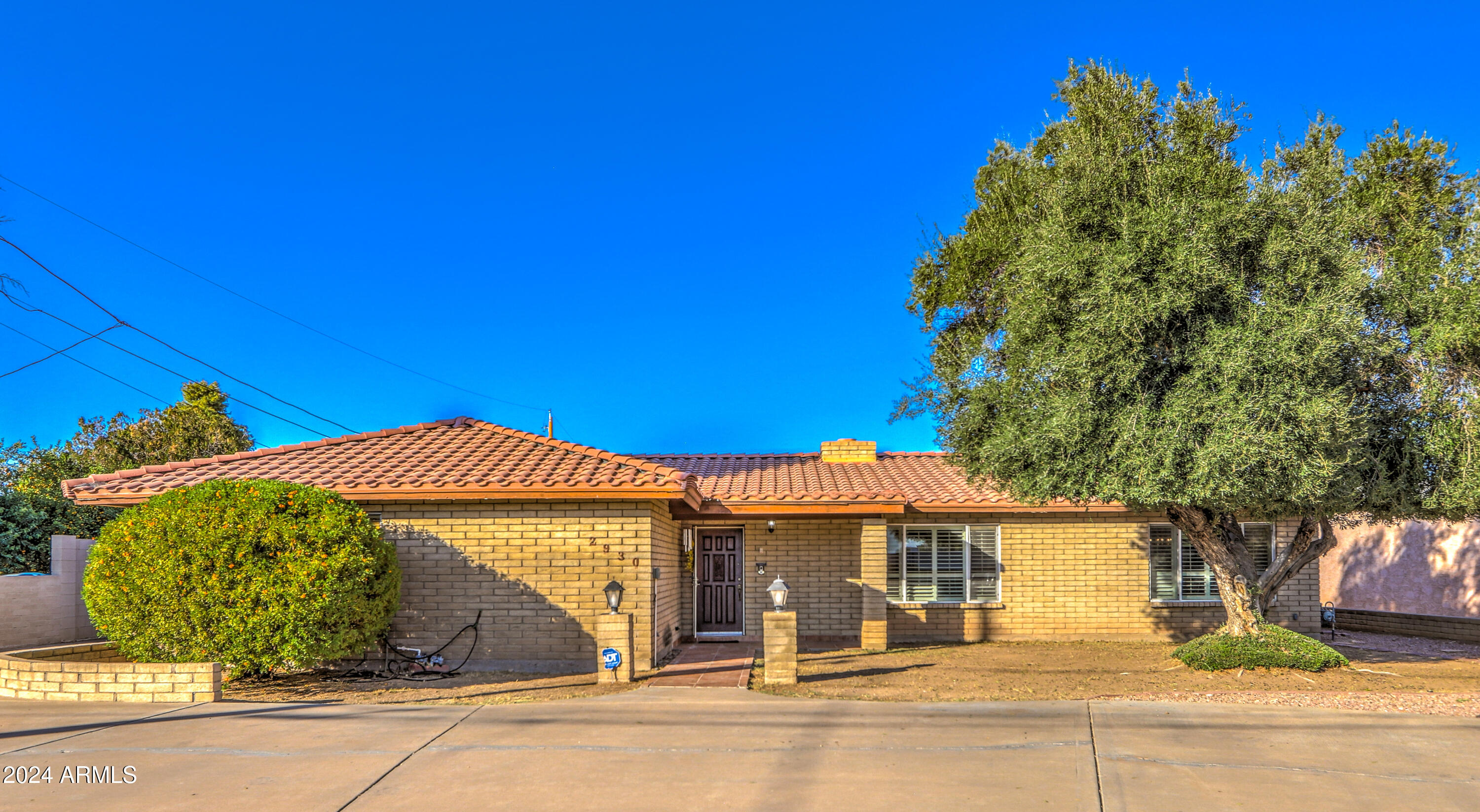 2930 W BELMONT Avenue