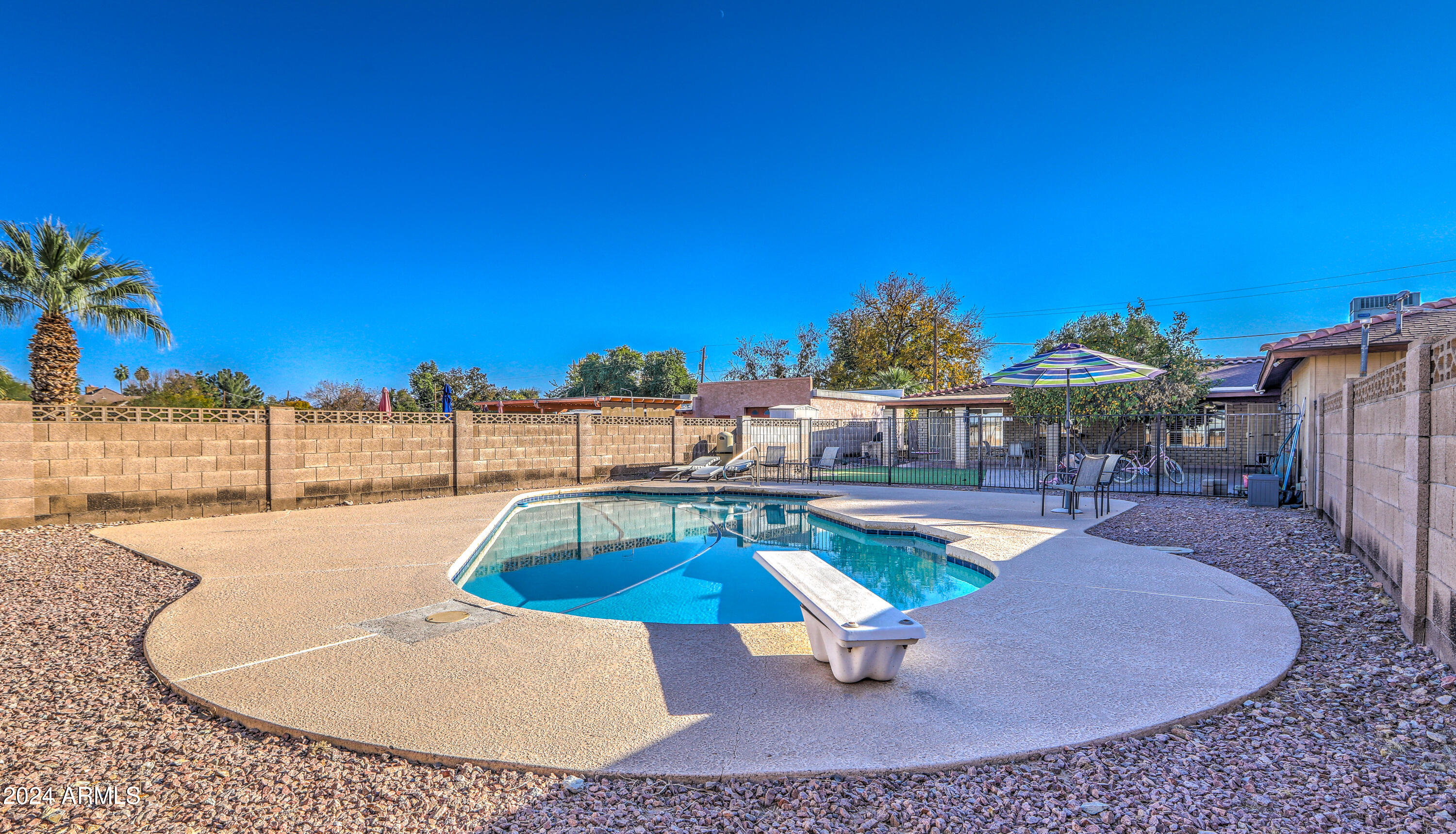 2930 W BELMONT Avenue