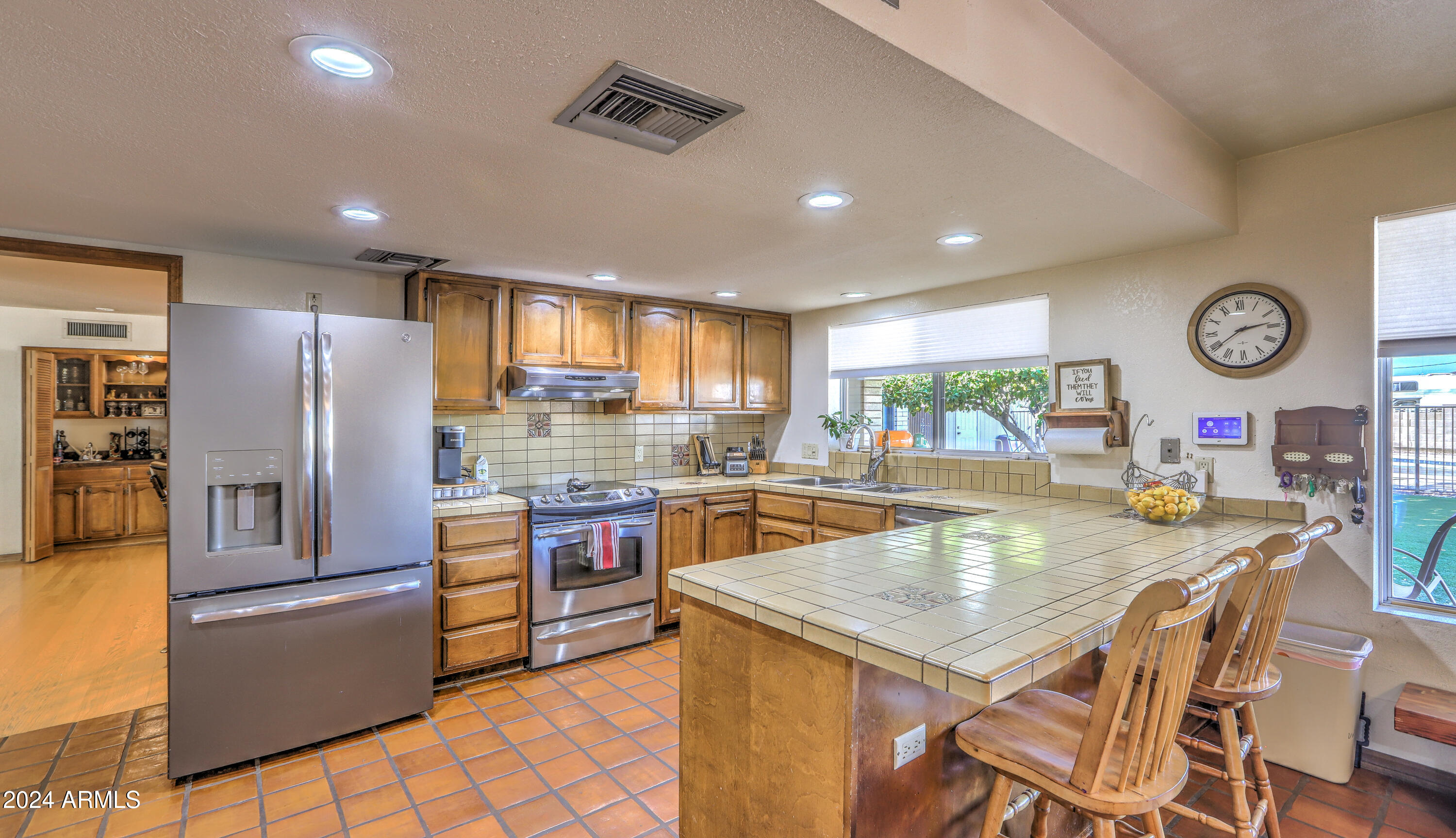 2930 W BELMONT Avenue