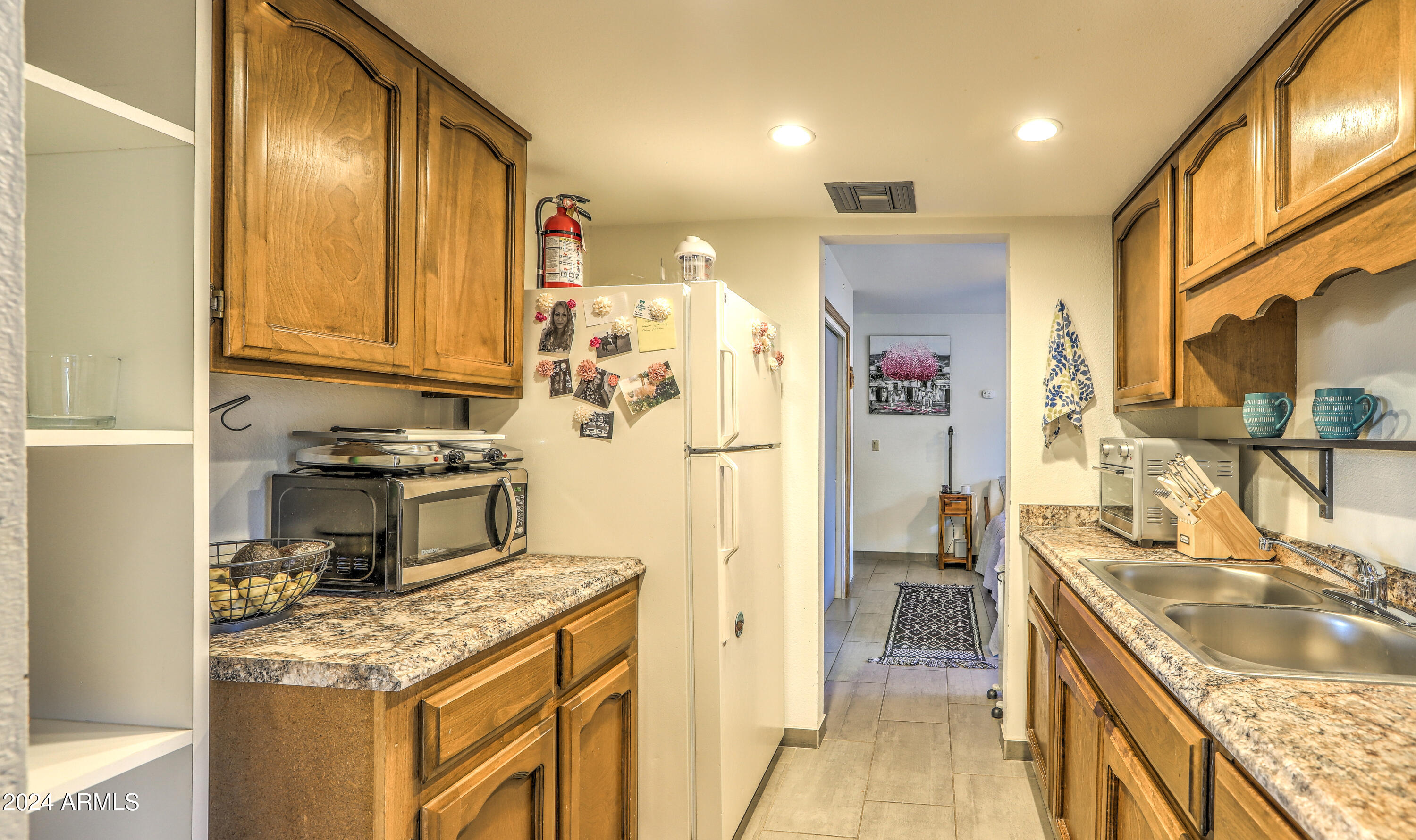 2930 W BELMONT Avenue