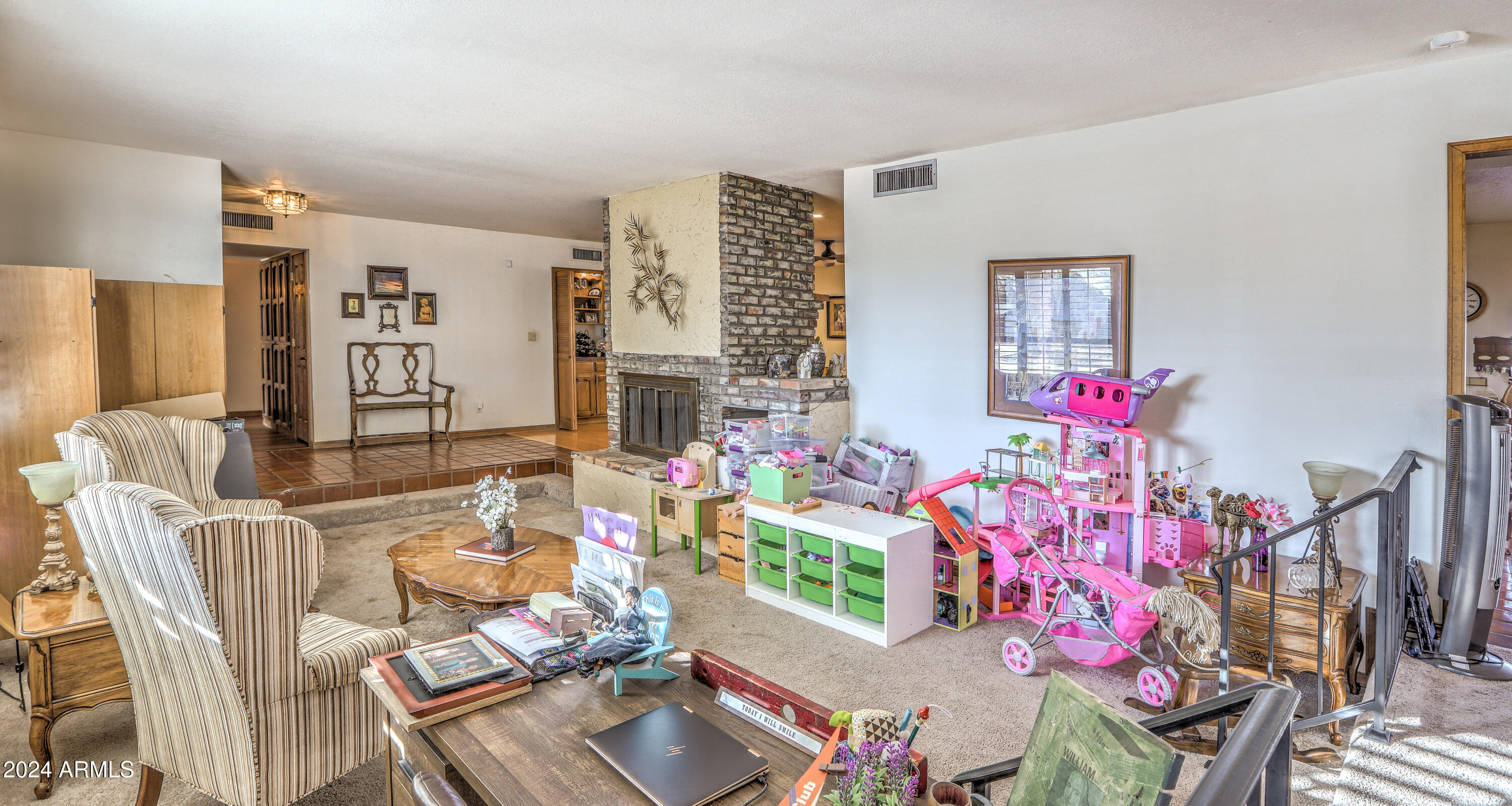 2930 W BELMONT Avenue