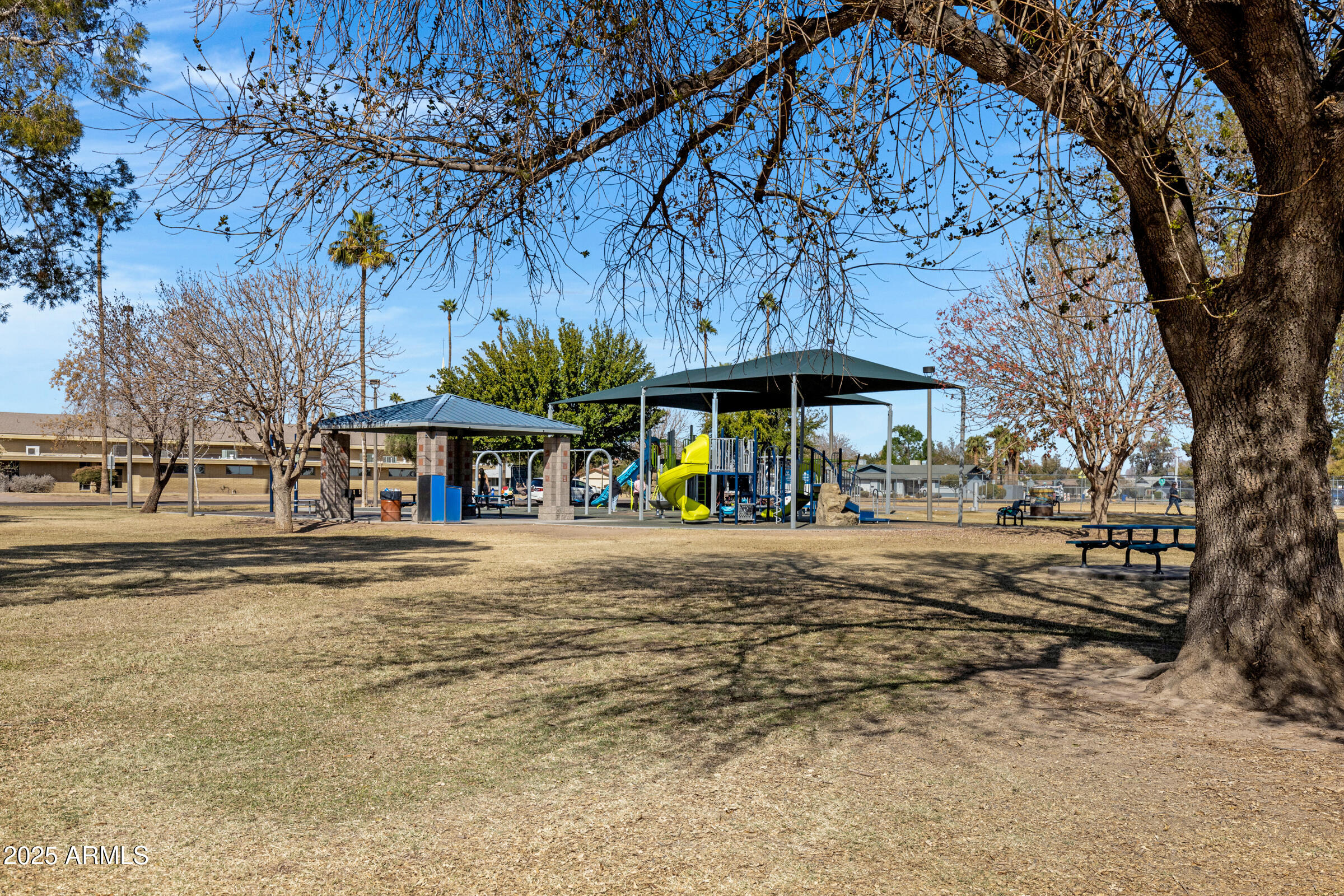 1530 E ALAMEDA Drive