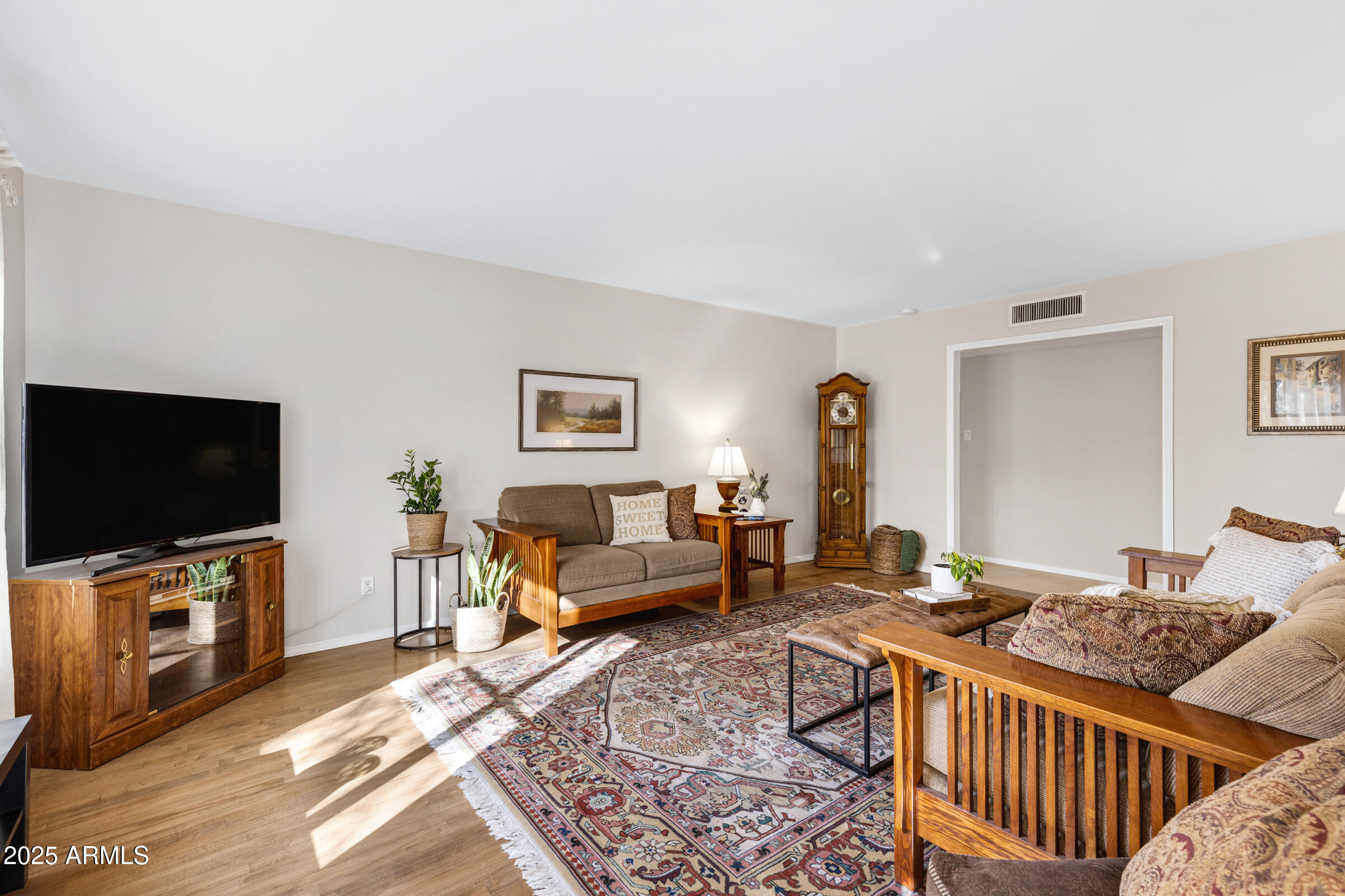 1530 E ALAMEDA Drive