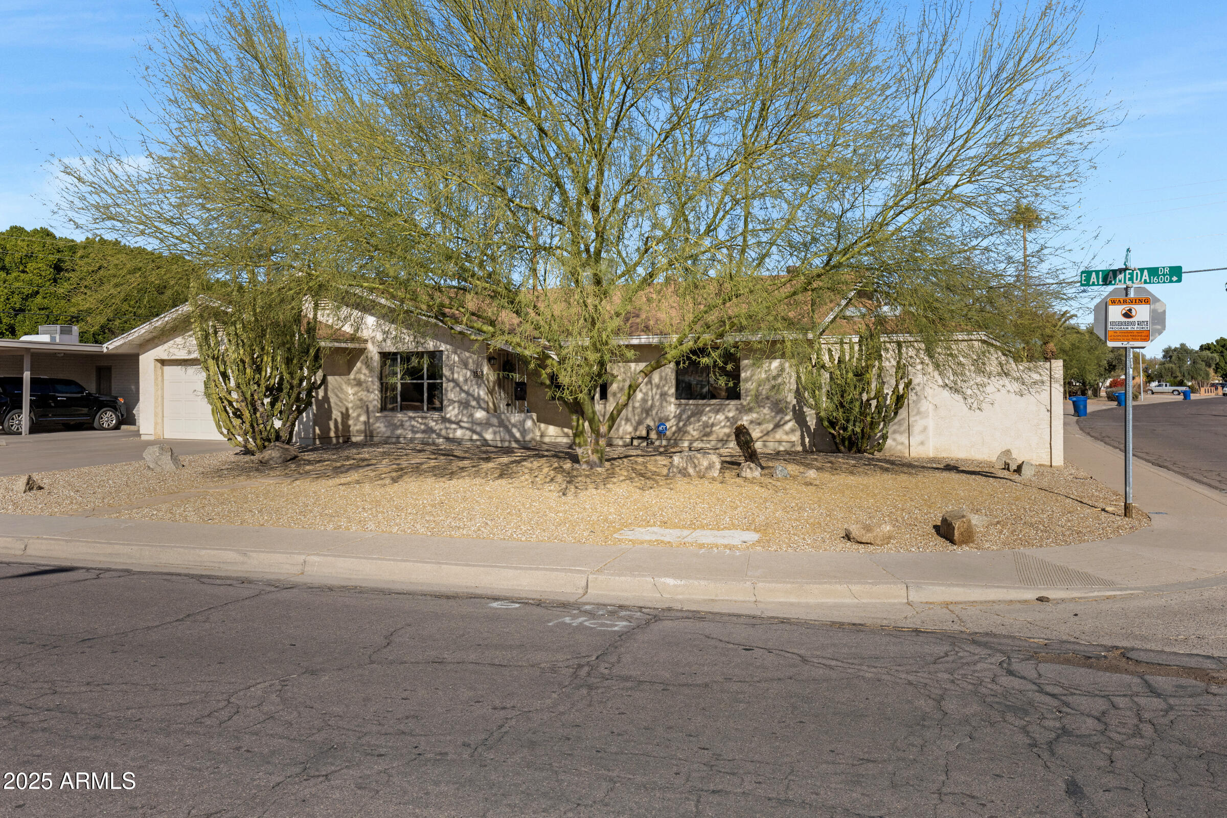 1530 E ALAMEDA Drive