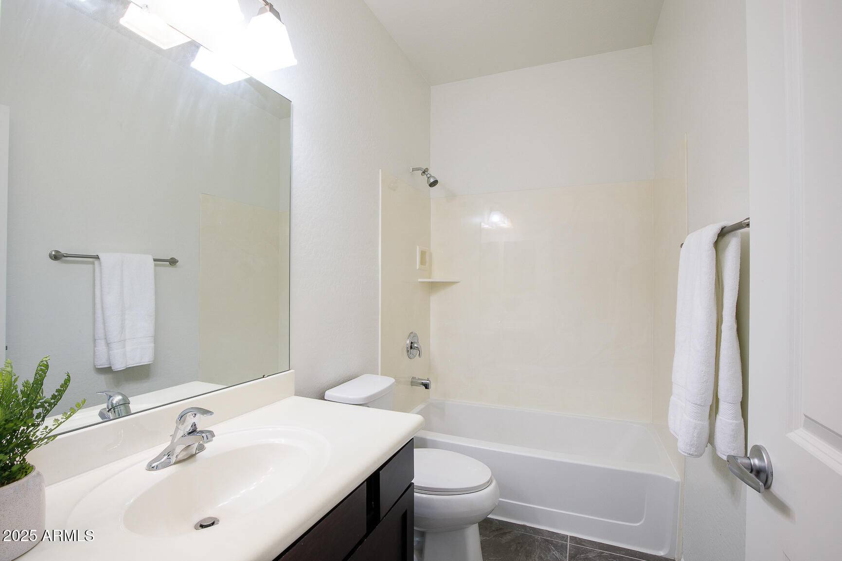 3113 E DANBURY Road 10