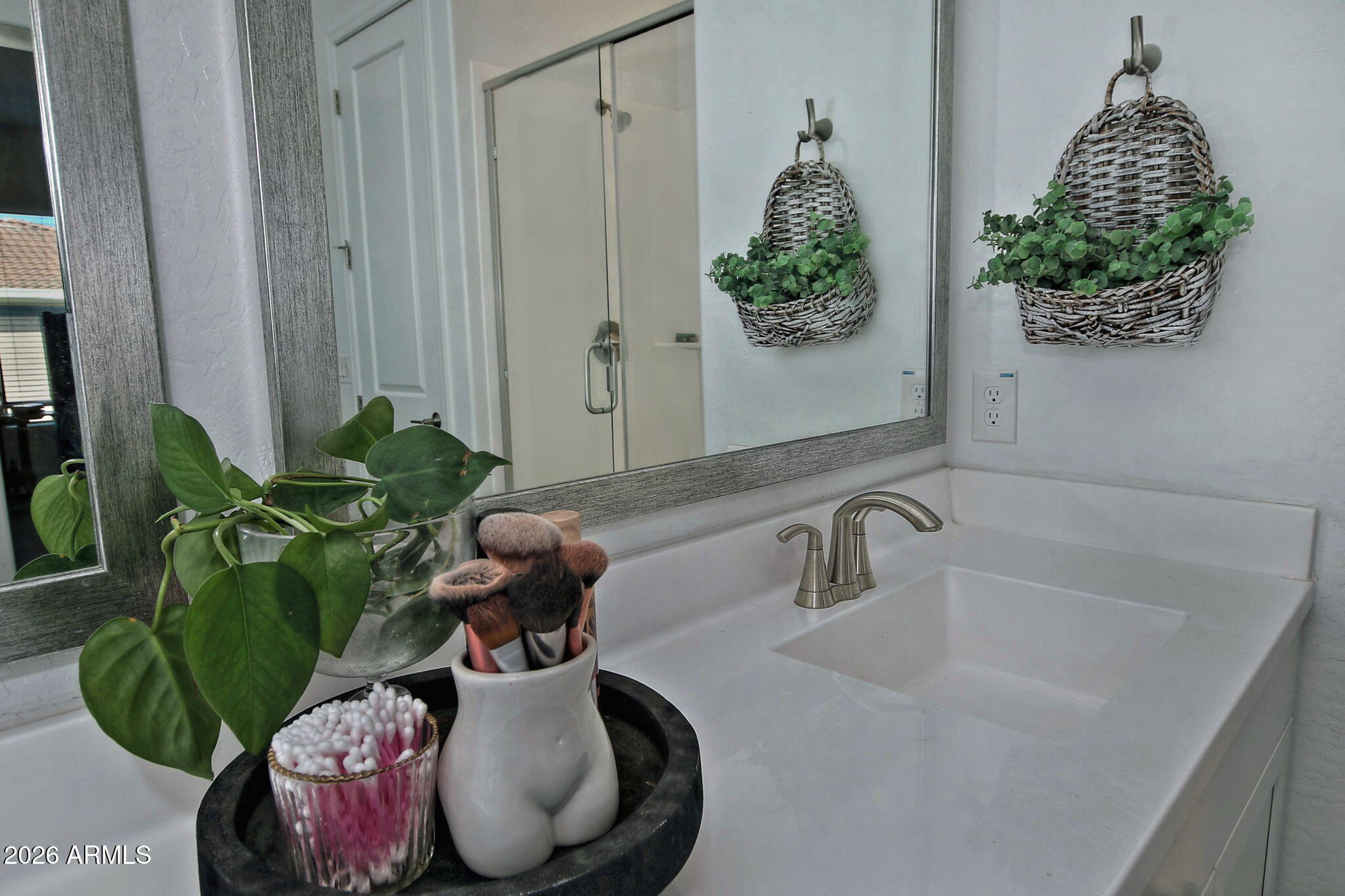 21778 E VIA DE ARBOLES