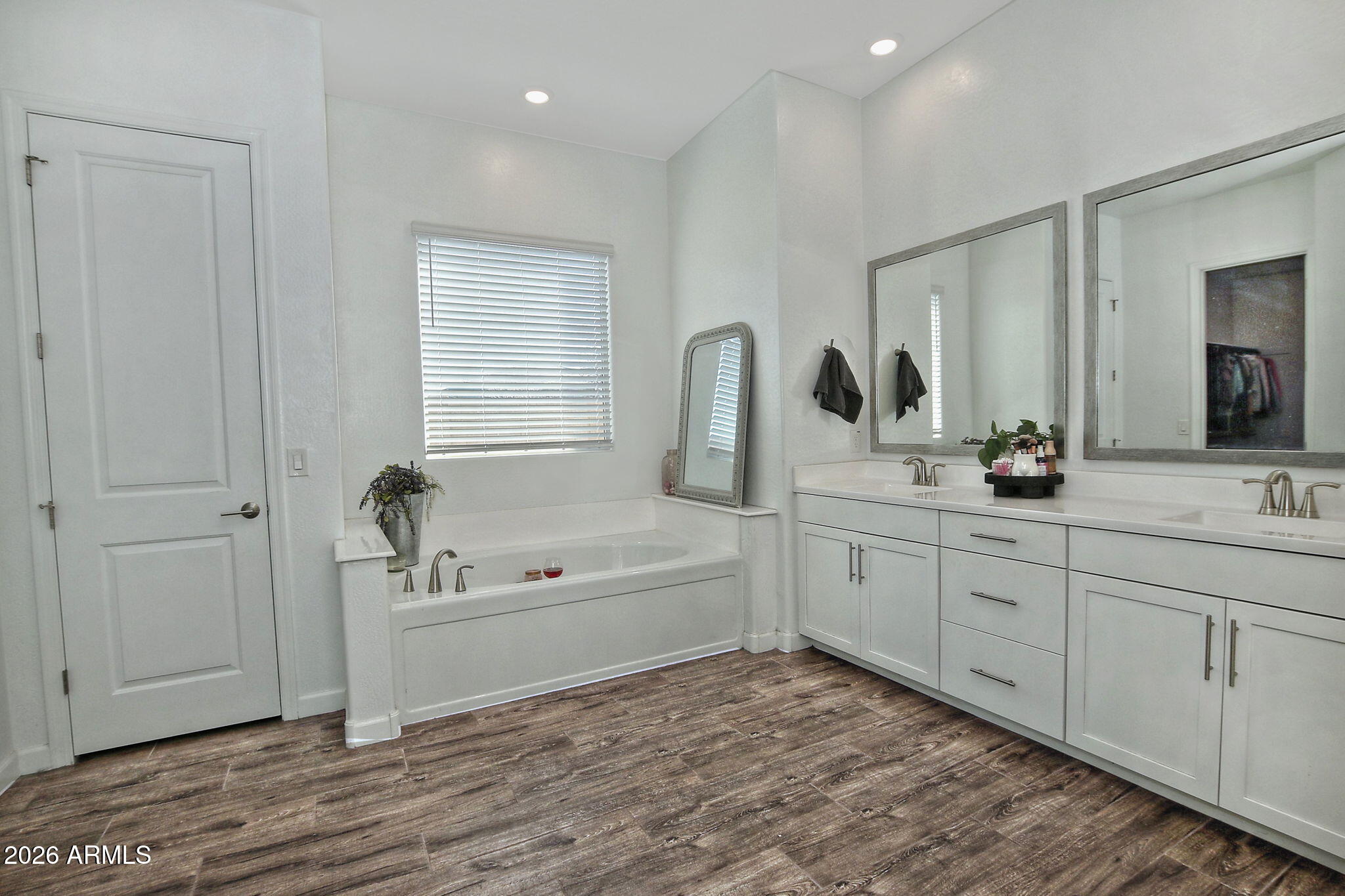 21778 E VIA DE ARBOLES