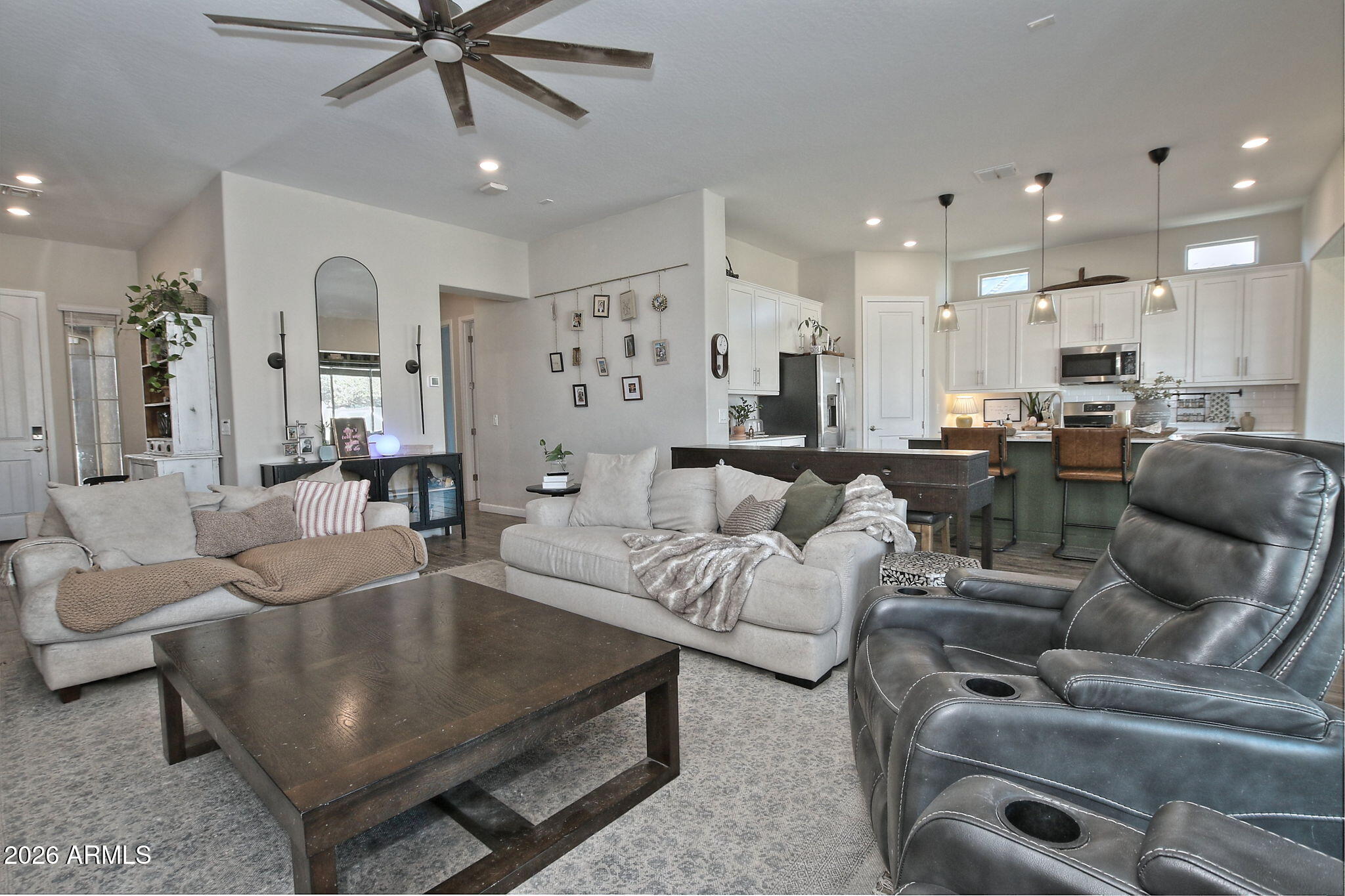 21778 E VIA DE ARBOLES