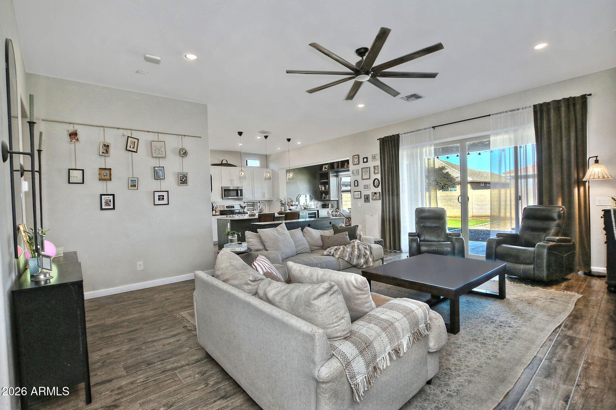 21778 E VIA DE ARBOLES