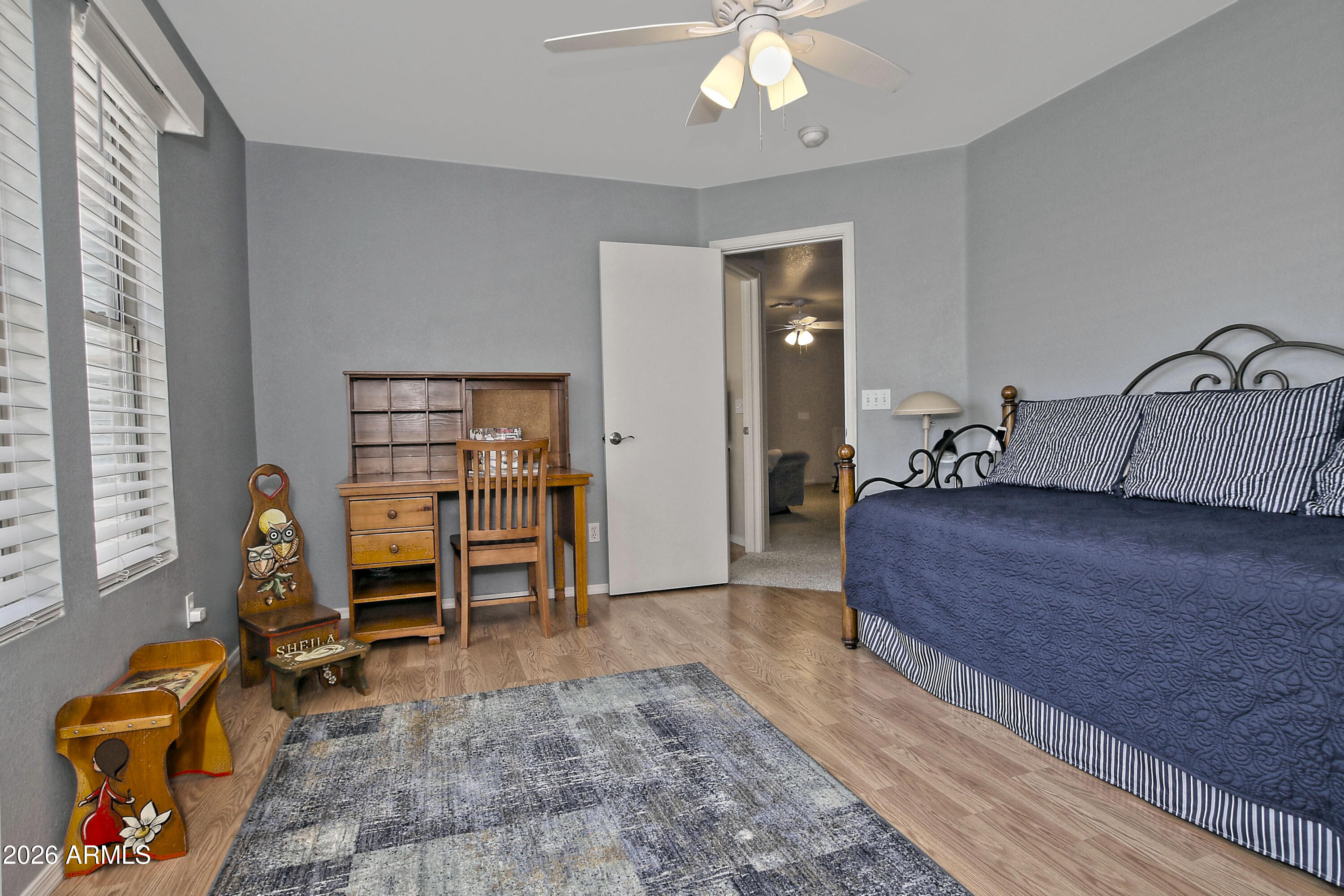 584 W AVIARY Way
