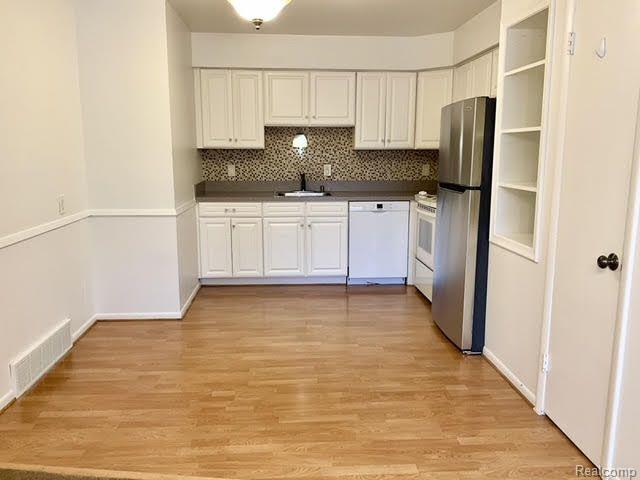 928 N ADAMS Road Unit: 8